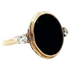 Vintage 10k Yellow Gold Black Onyx w/ Diamonds Sides Low Profile 3 Stones Ring