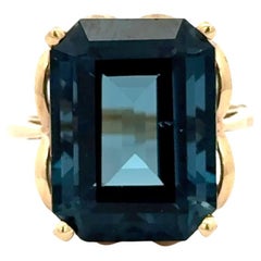 Vintage 10K Yellow Gold Blue Tourmaline Cocktail Ring