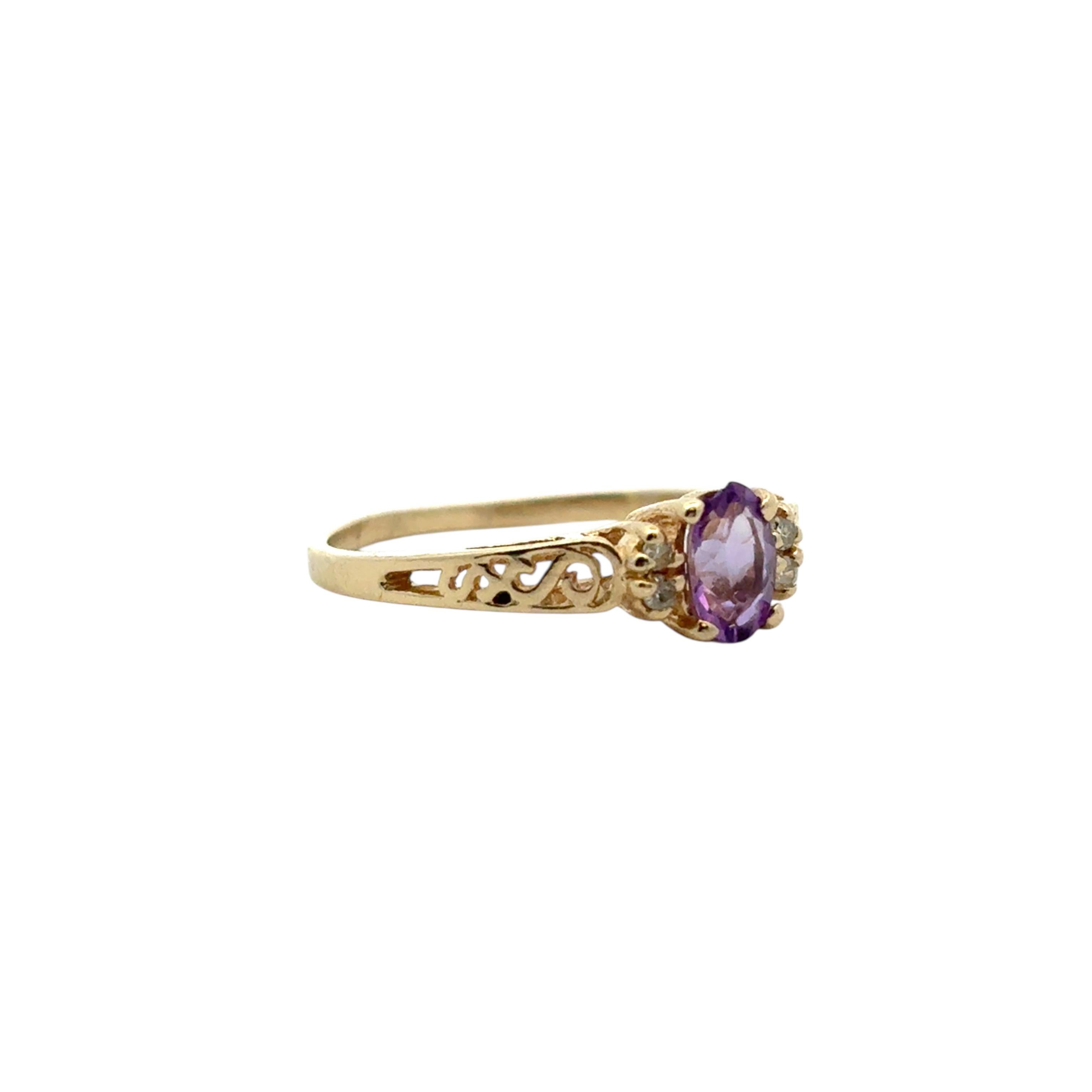 Vintage 10k Gelbgold Chipped lila Edelstein und Diamant-Ring (Gemischter Schliff) im Angebot