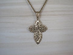 Vintage 10K Yellow Gold Diamond Cut Filigree Cross Pendant