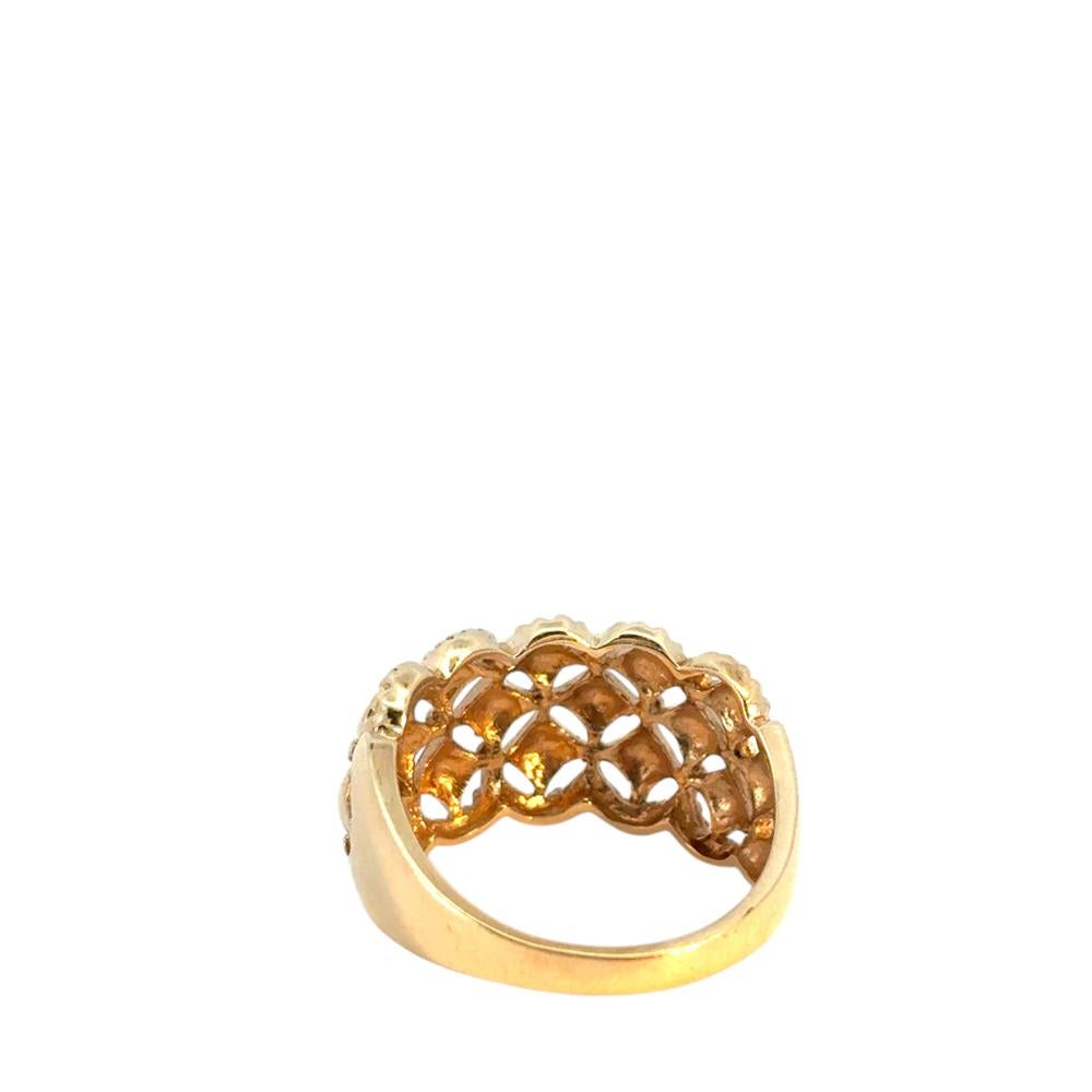 Vintage 10k Yellow Gold Diamond Cut Scalloped Edge Pattern Dome Ring For Sale 5