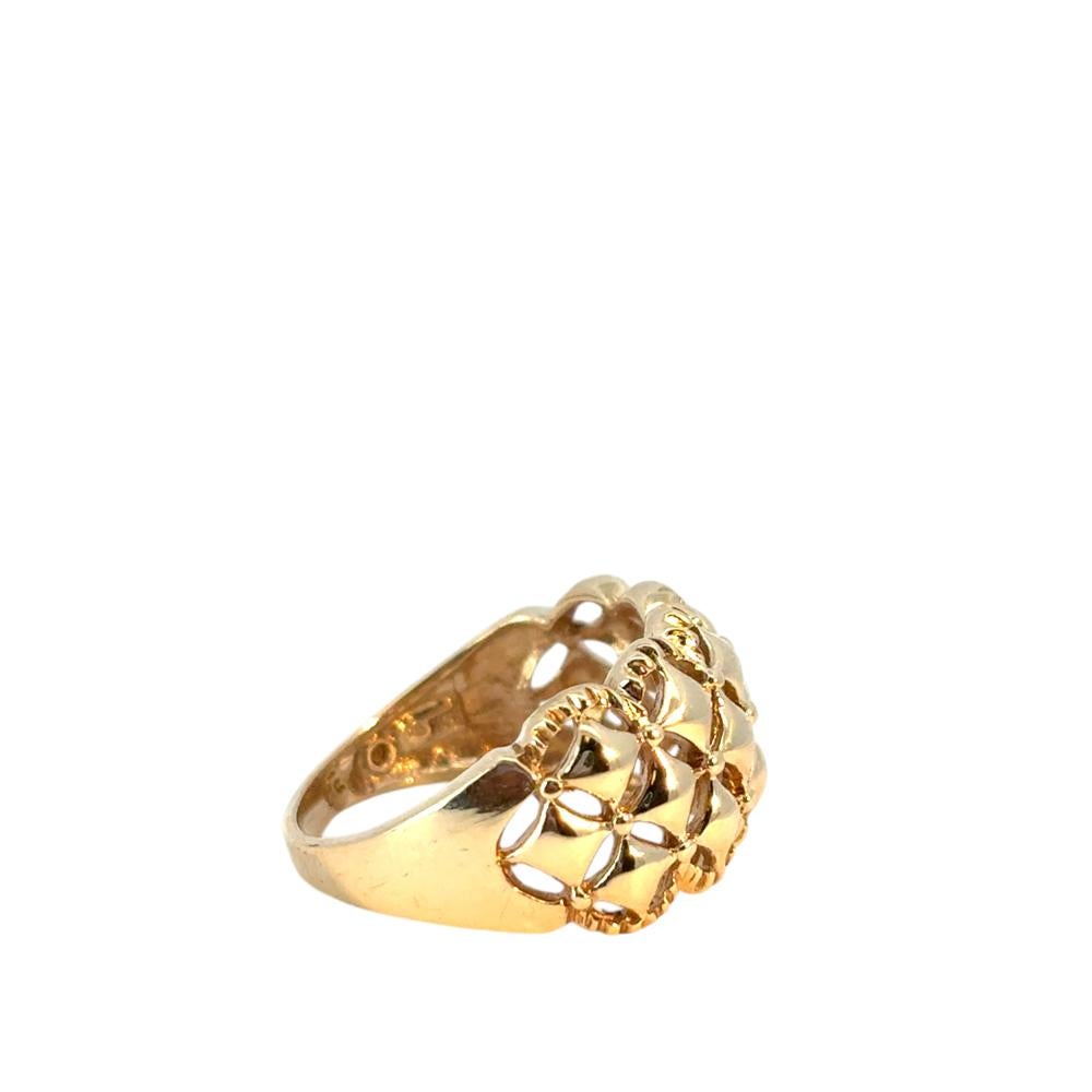 Vintage 10k Yellow Gold Diamond Cut Scalloped Edge Pattern Dome Ring For Sale 1