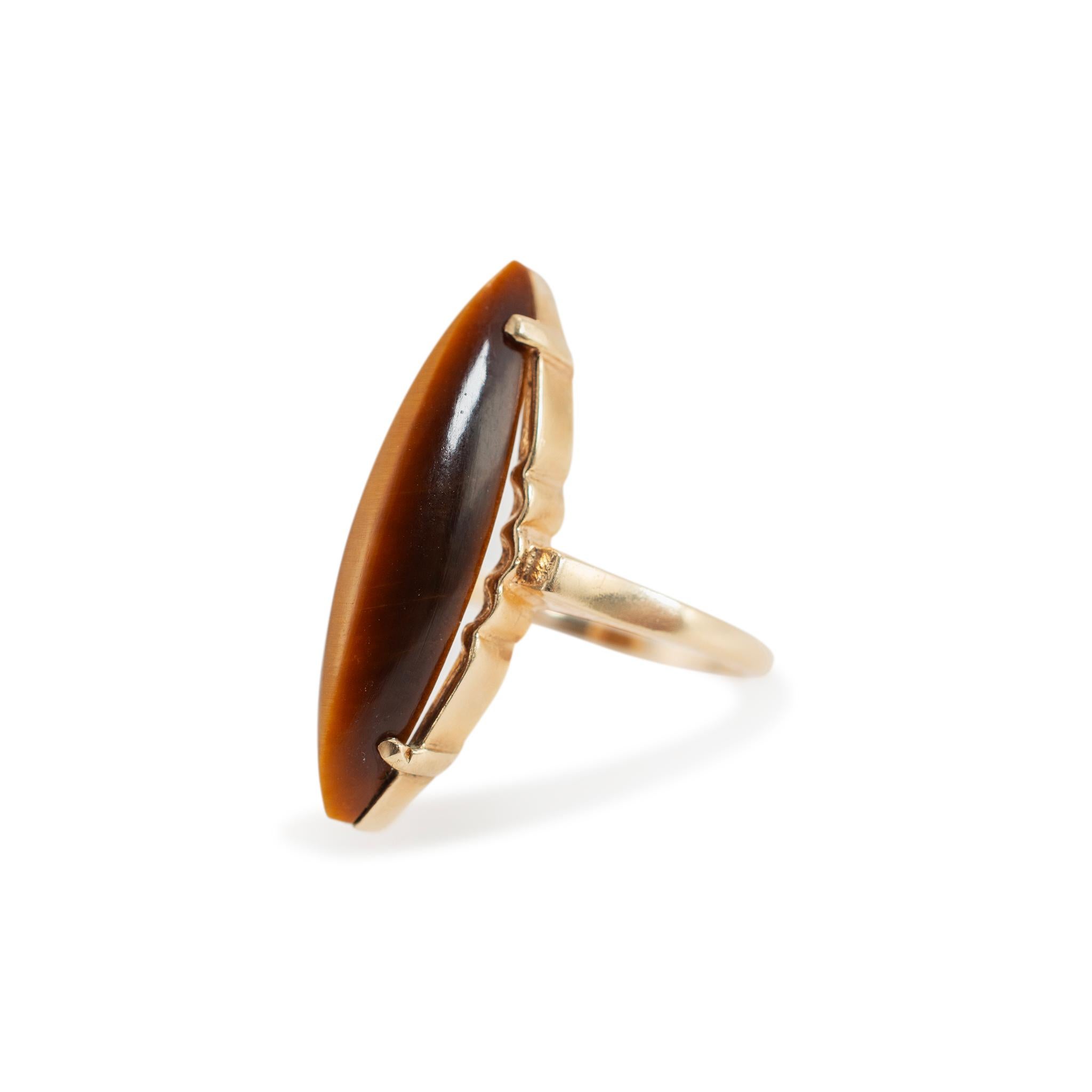 Vintage 10K Gelbgold Länglicher Marquise Geformter Tigerauge Cocktail Ring im Zustand „Hervorragend“ im Angebot in Houston, TX