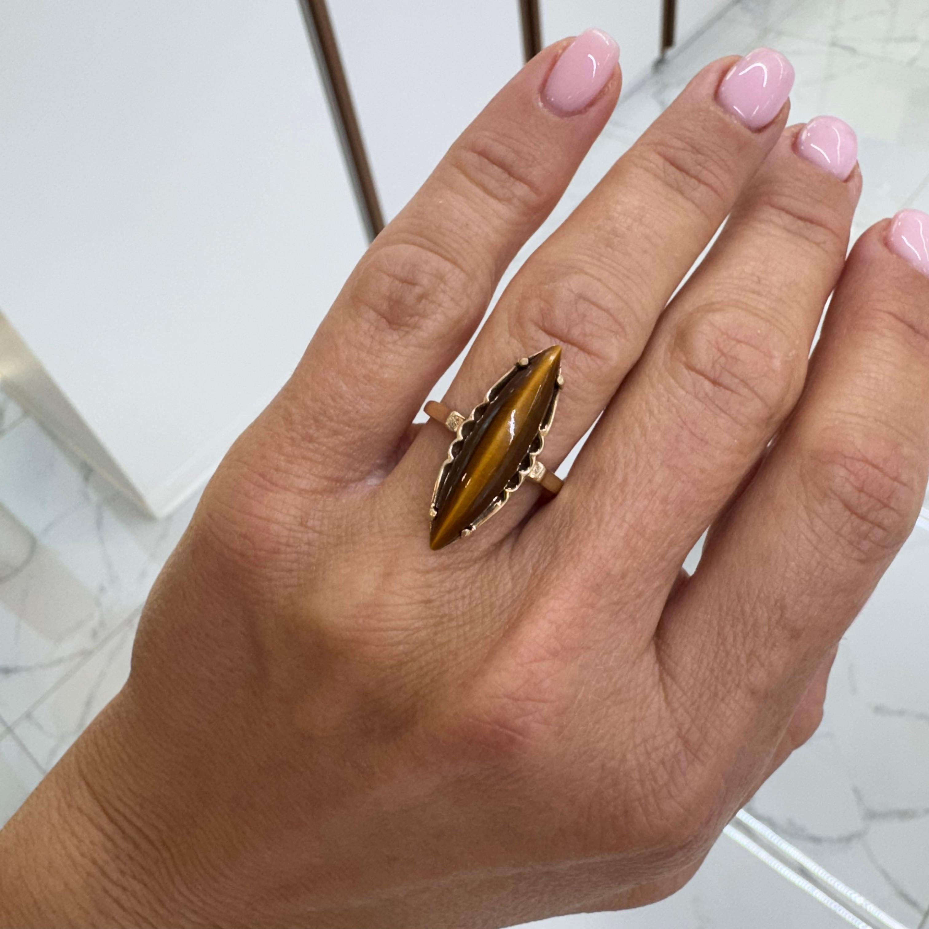 Vintage 10K Gelbgold Länglicher Marquise Geformter Tigerauge Cocktail Ring im Angebot 3
