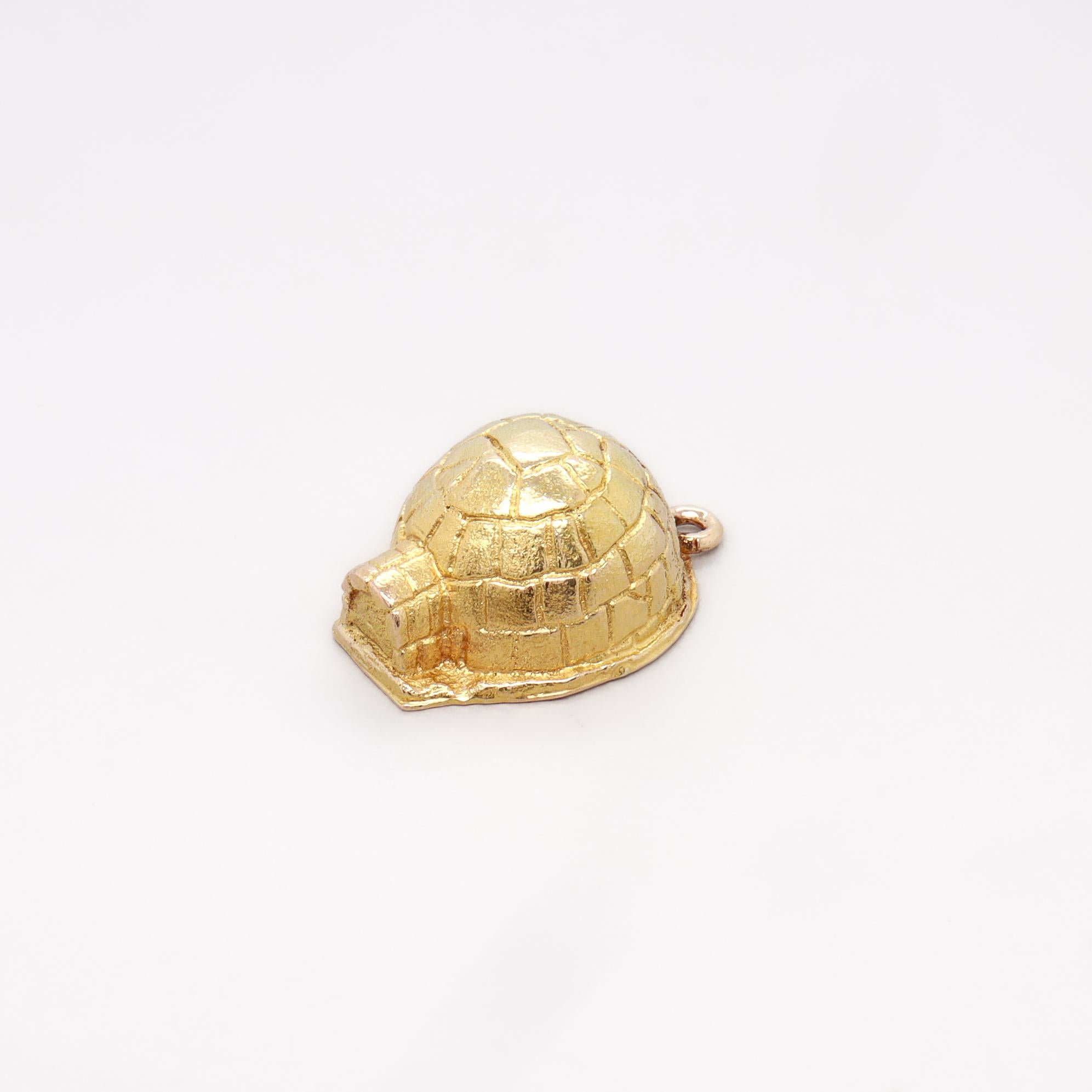 Vintage 10K Yellow Gold Figural Igloo Charm for a Bracelet For Sale 6