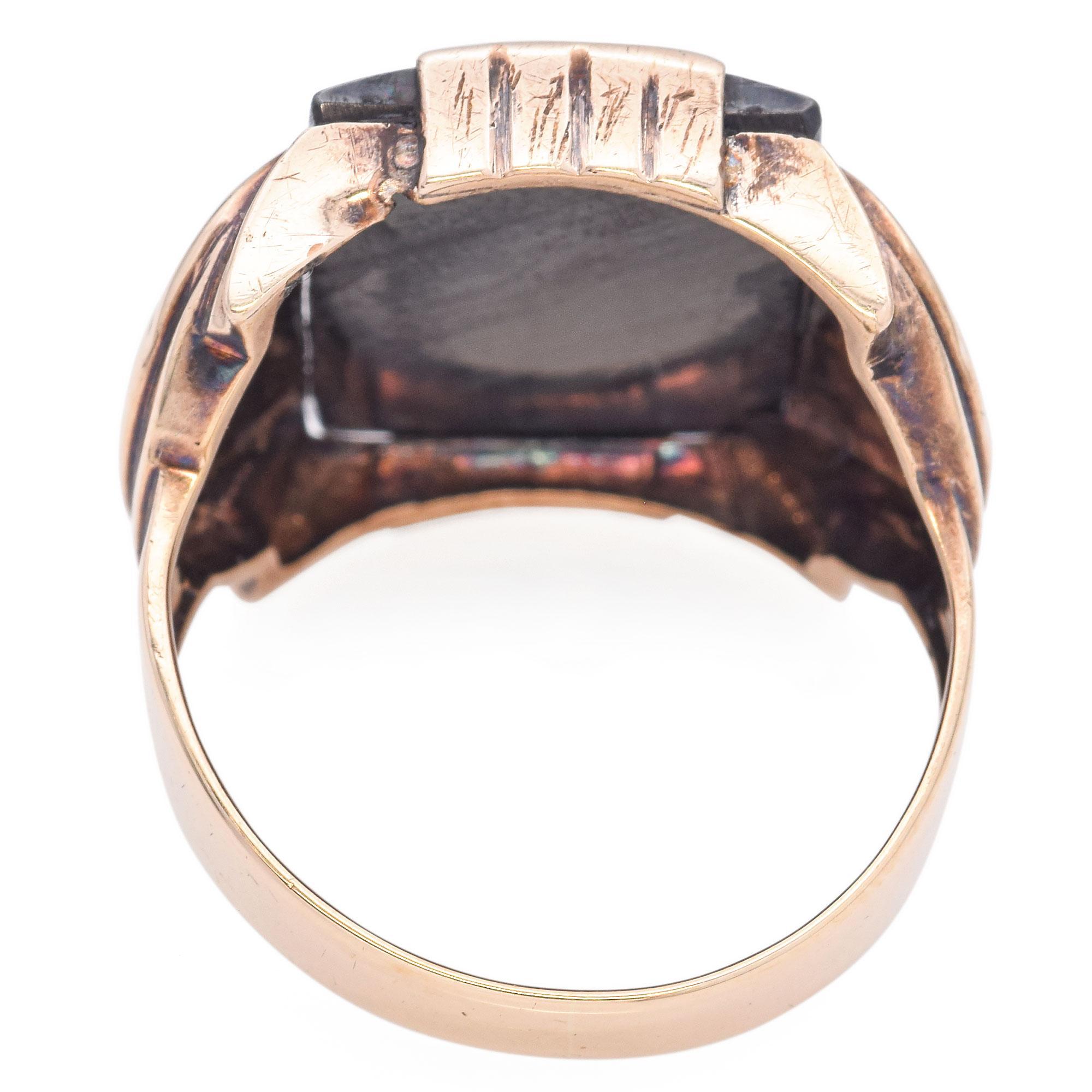 Men's Vintage 10k Yellow Gold Hematite Intaglio Roman Soldier Ring For Sale