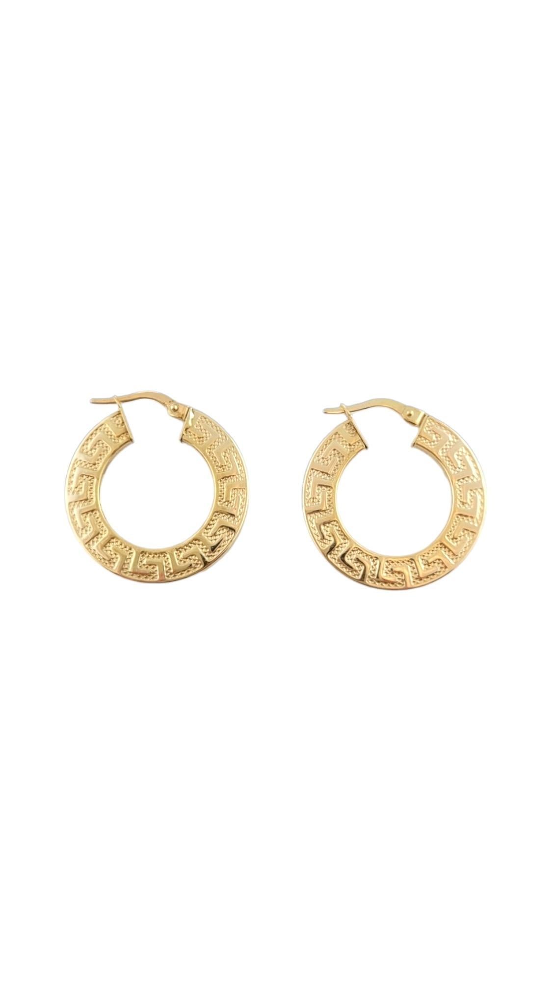 Vintage 10K Yellow Gold Hoop Earrings

10 karat yellow gold hoop earrings with Aztec key design.

Hallmark: 2RY 10KT Italy

Weight: 2.06 g/ 1.3 dwt.

Size: 26.17 mm X 24.71 mm X 1.93 mm/ 1.03 in. X 0.97 in. X 0.075 in.

4.7 mm thick.

Very good