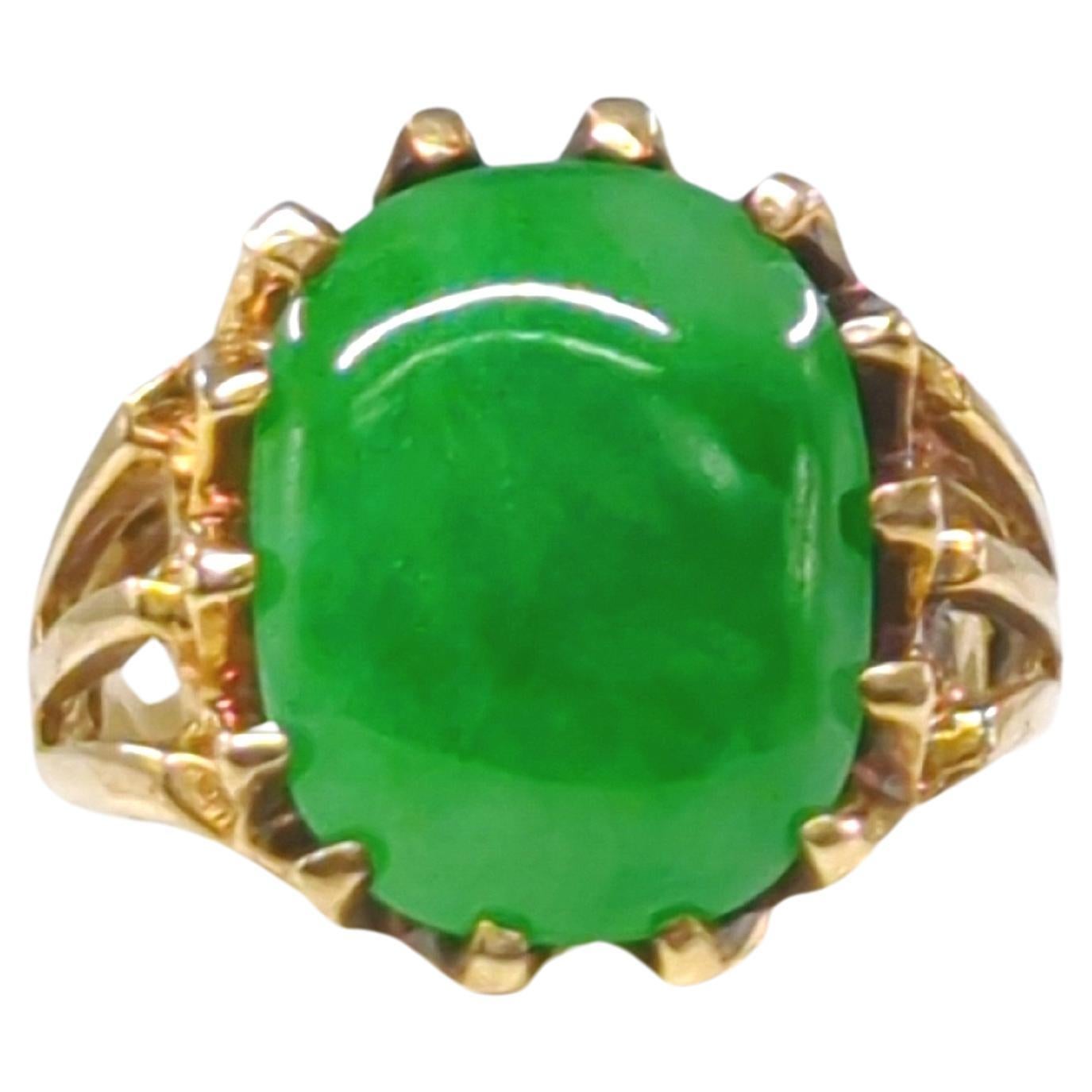 Women's Vintage 10K Yellow Gold Intense Apple Green Natural Jadeite Ring A-Grade Size 6 For Sale