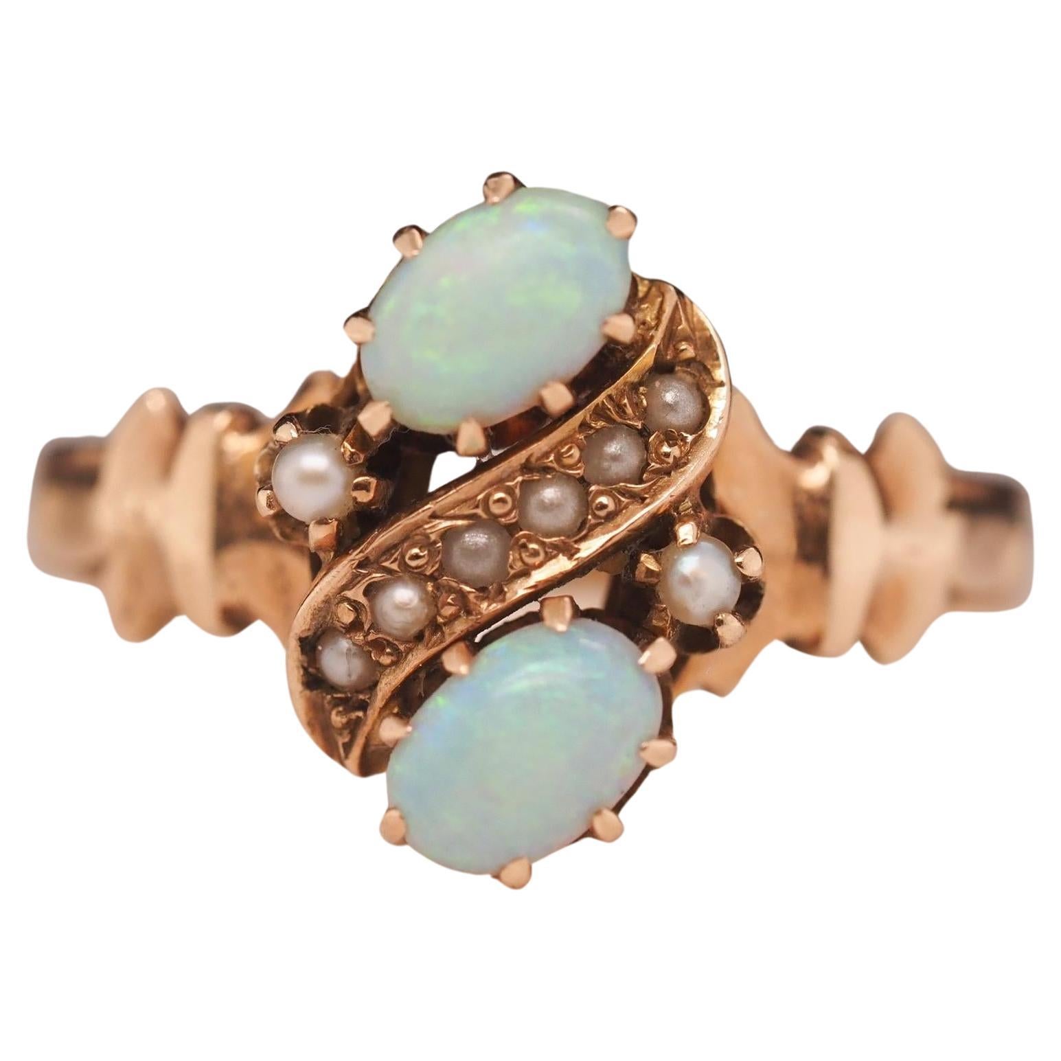 Vintage 10K Yellow Gold Opal and Pearl Cocktail Ring