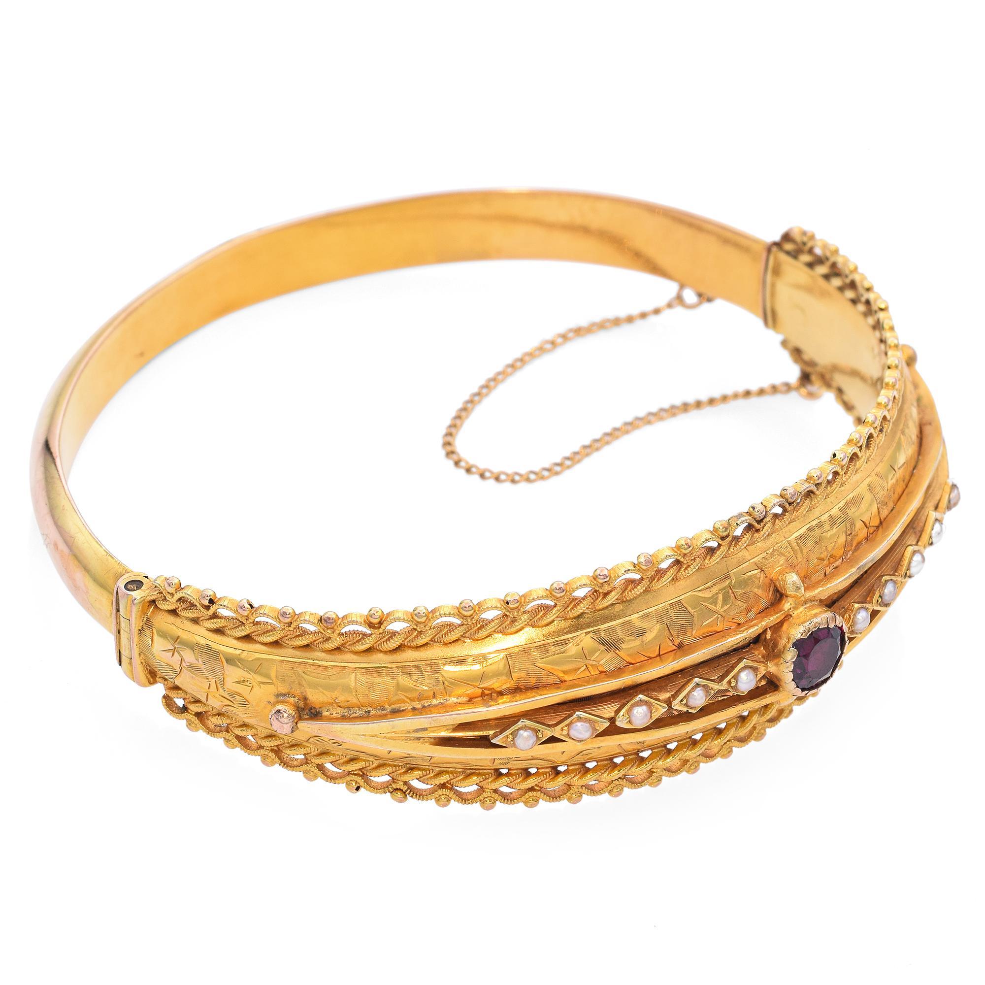 Vintage 10k Yellow Gold Rhodolite Garnet and Pearl Hinged Bangle Bracelet Unisexe en vente
