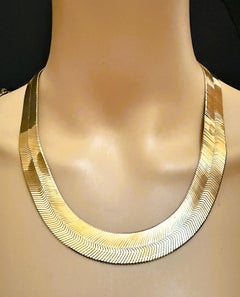Vintage 10K Yellow Gold Shimmering Herringbone Necklace 15 mm Wide, 55.33 Grams