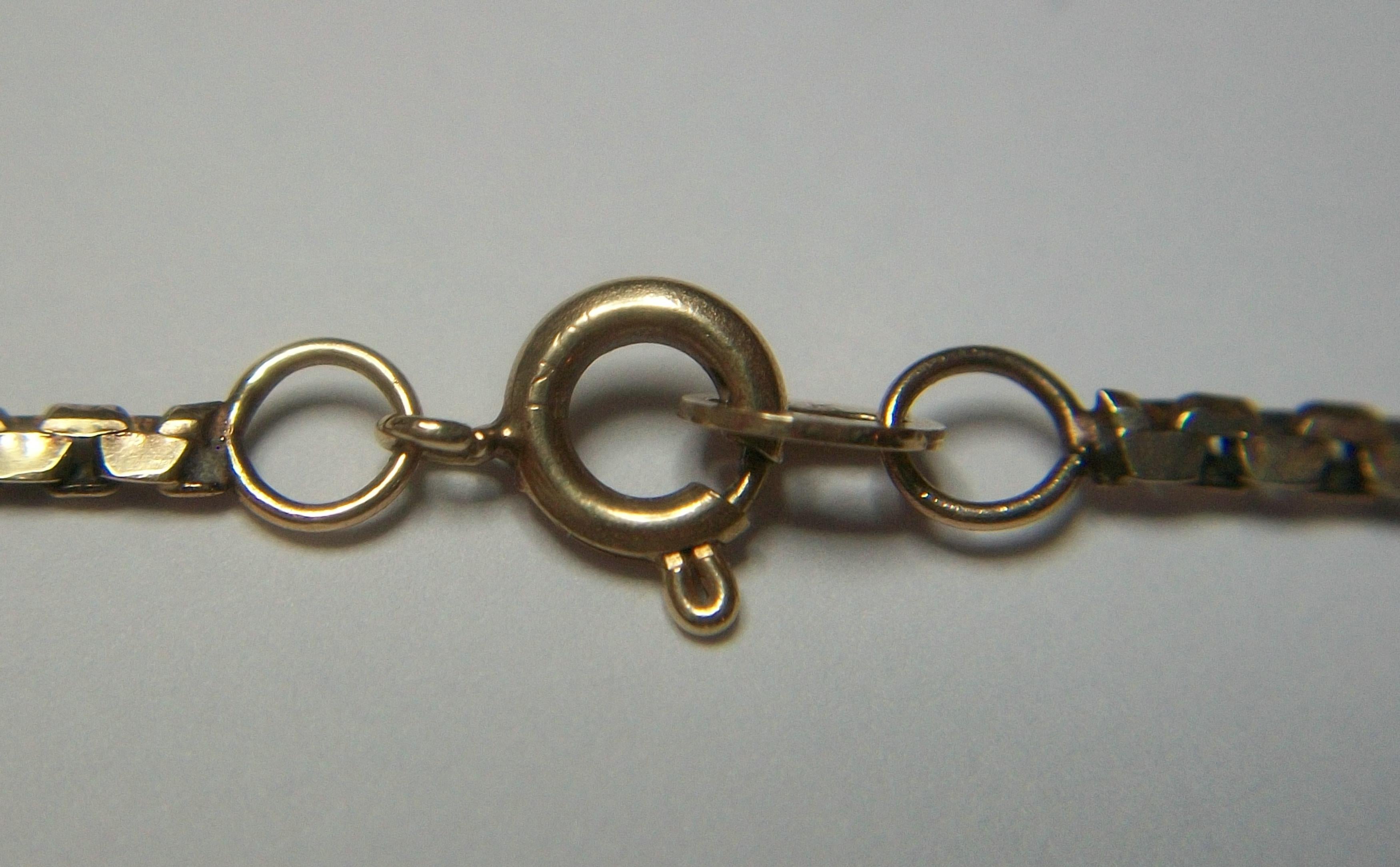 Catena a serpente d'epoca in oro giallo 10K - Firmata - Stati Uniti - CIRCA 1980 in vendita 2