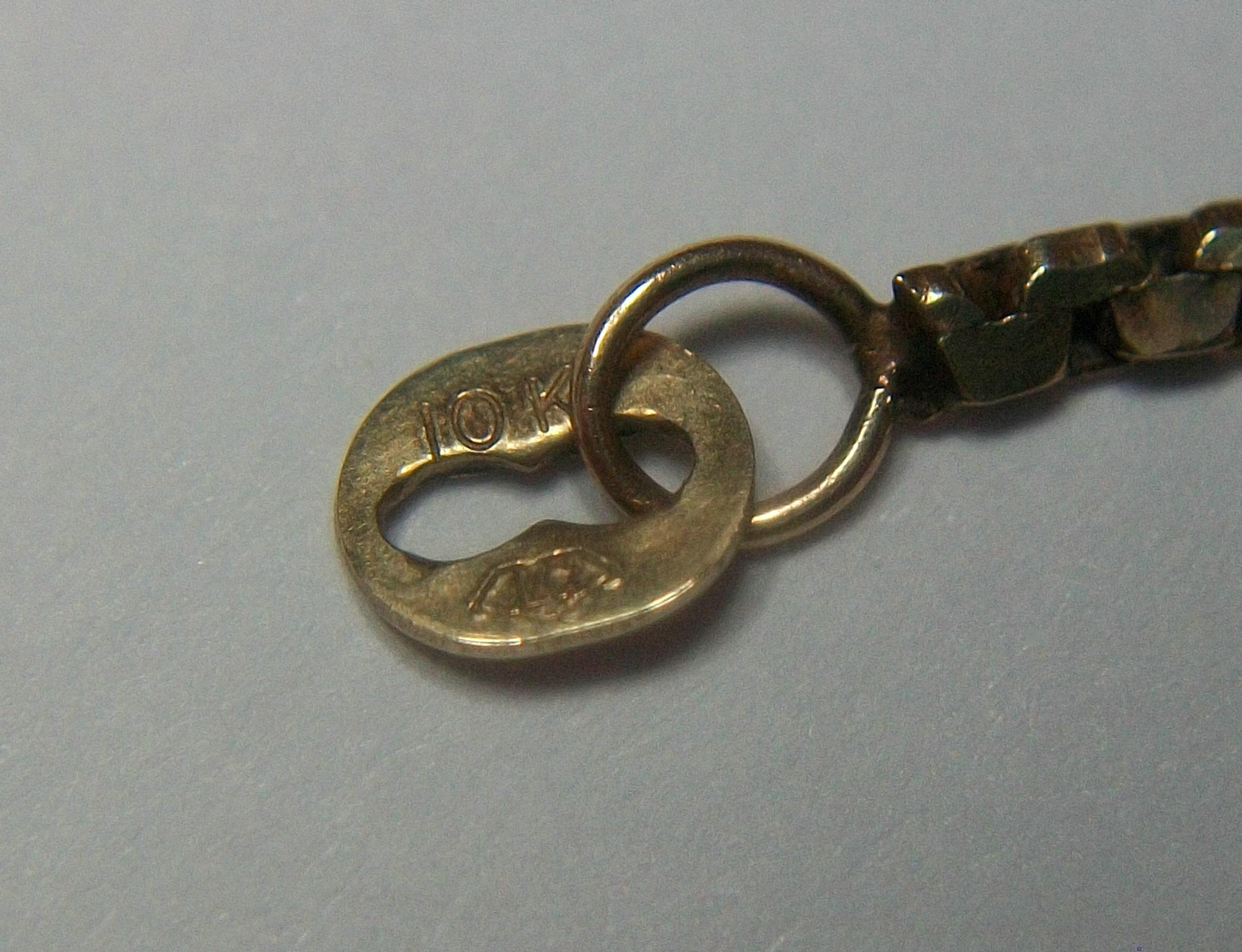 Catena a serpente d'epoca in oro giallo 10K - Firmata - Stati Uniti - CIRCA 1980 in vendita 3