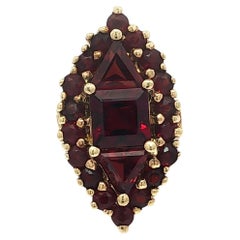 Vintage 10k Gelbgold Vibrant Rich Red Granat Marquise Form Navette Ring