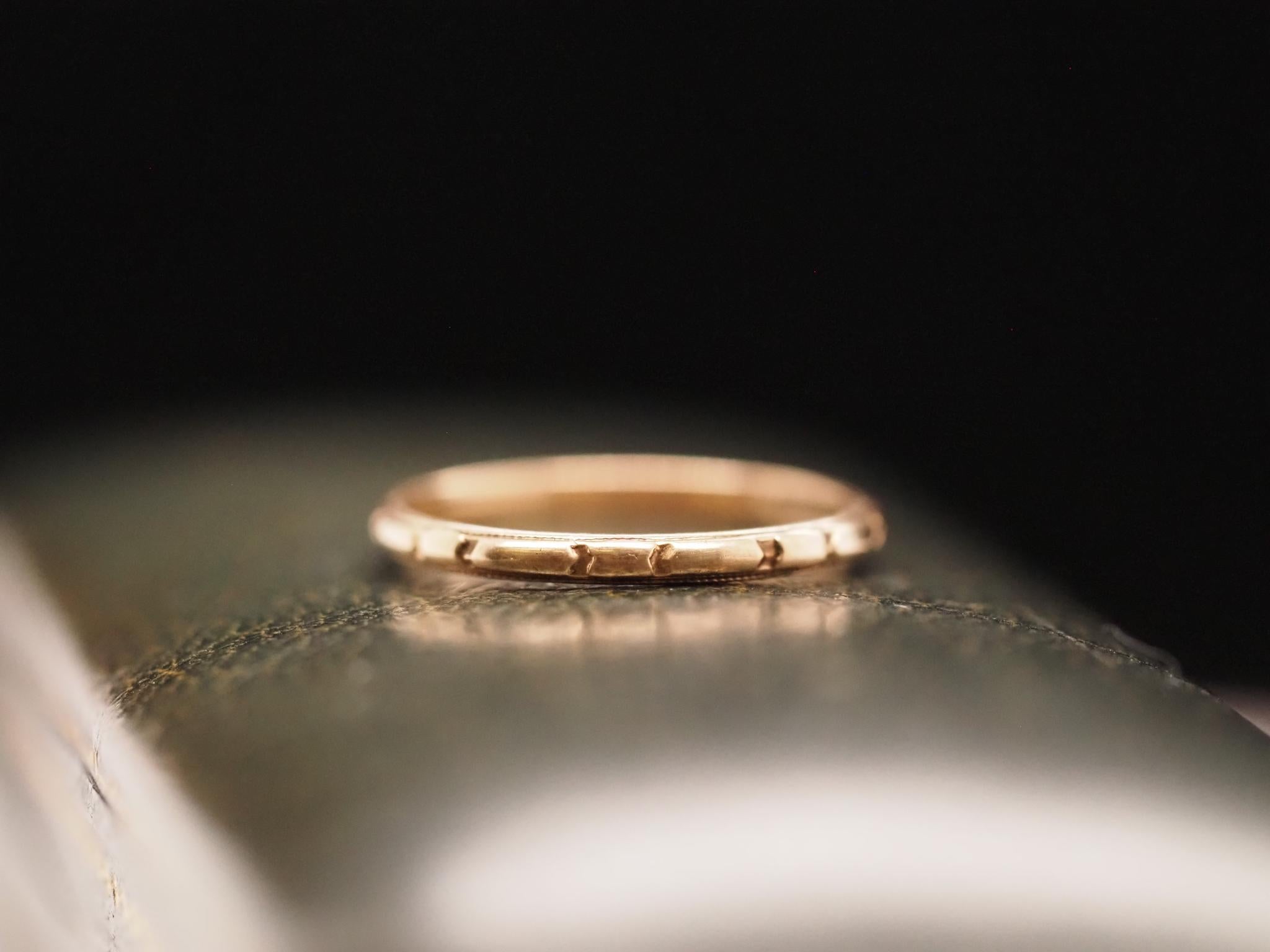 Women's Vintage 10K Yellow Gold Wedding Band For Sale