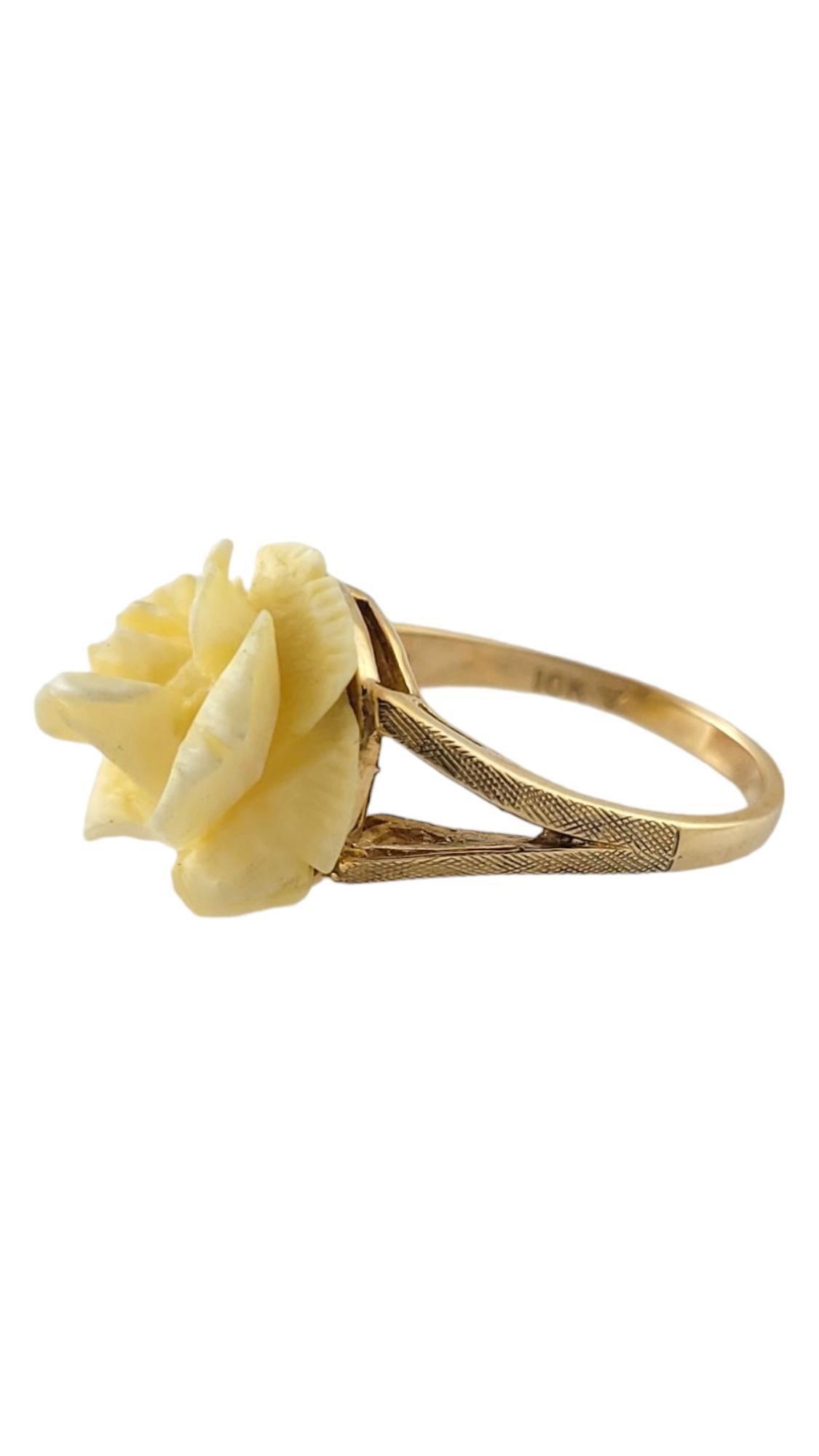 Vintage 10K Yellow Gold White Rose Ring Size 5.25 #16933 In Good Condition For Sale In Washington Depot, CT