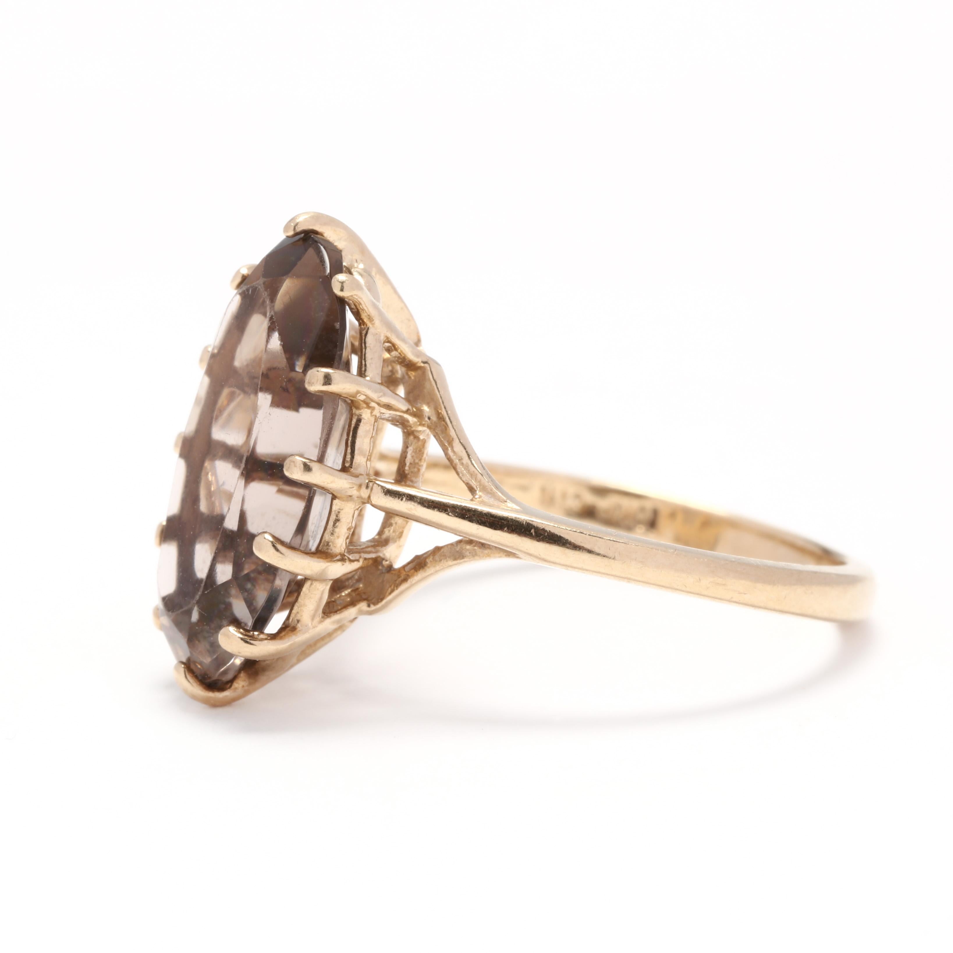 Vintage 10 Karat Yellow Gold Smokey Quartz Long Oval Ring In Good Condition In McLeansville, NC