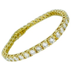 Vintage 11 Carat Total Weight Round Diamond Tennis Bracelet 14k Gold
