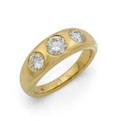 Anillo biselado vintage de oro amarillo de 18 quilates y 3 piedras con diamantes de 1,10 quilates