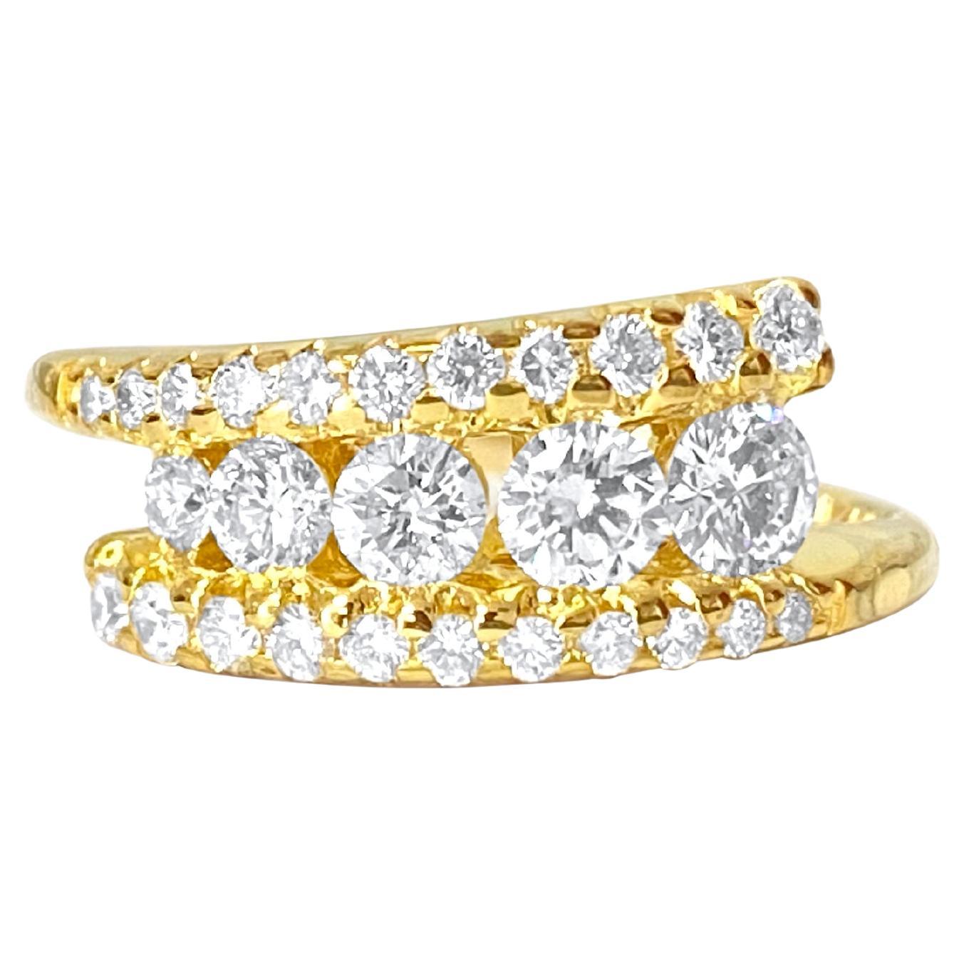 Vintage 1.10 Ct Graduating Diamond Engagement Ring for Her For Sale