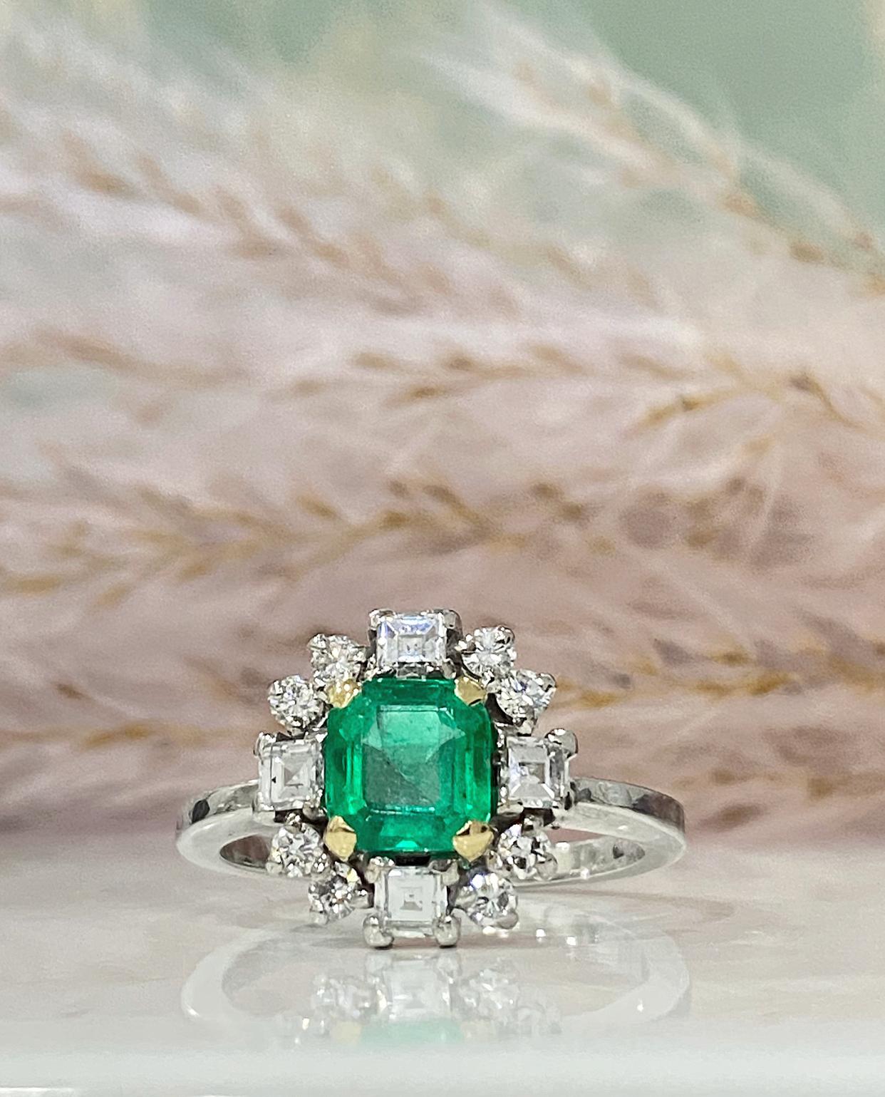 Women's or Men's Vintage 1.10ct Emerald and Diamond Cluster Ring, c.1960s For Sale