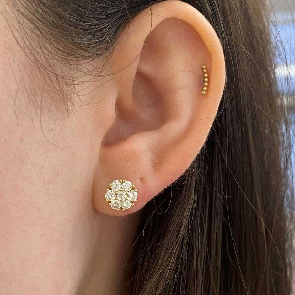 Vintage 1.10ct Transitional Cut Diamond Cluster Earrings, 18k Yellow Gold  In Excellent Condition For Sale In New York, NY