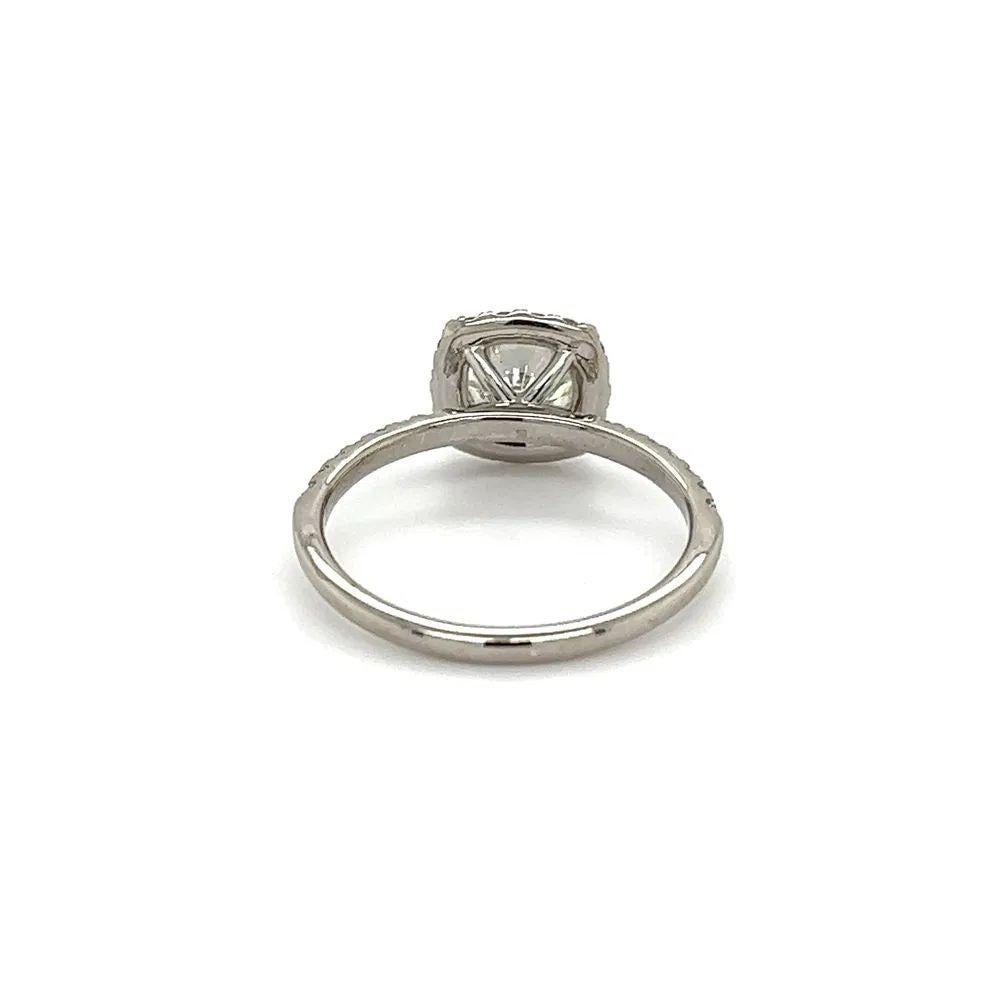 Donna Anello d'oro solitario vintage da 1,11 carati con diamante rotondo taglio brillante certificato GIA in vendita