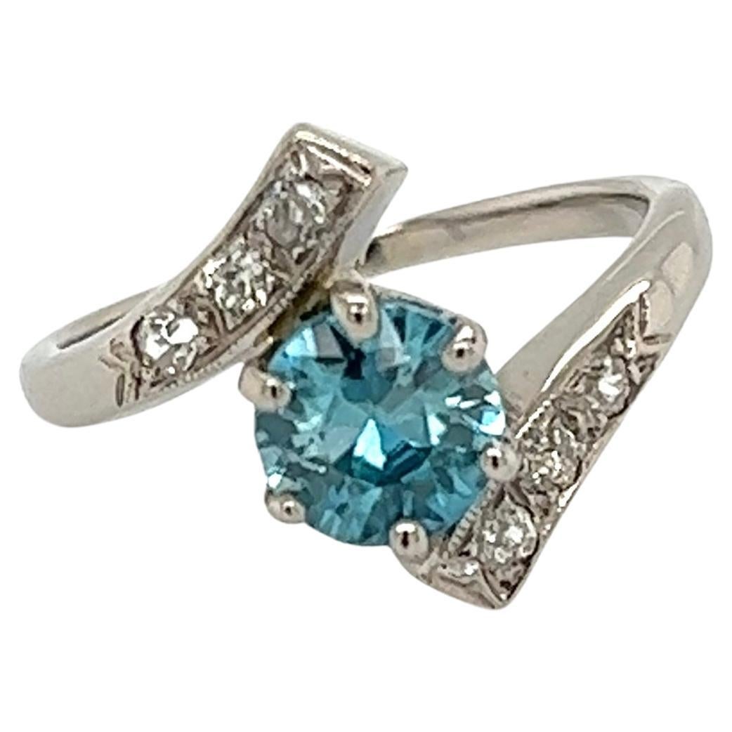 Vintage 1.13 Carat Blue Zircon and Diamond Art Deco Bypass Gold Ring  For Sale