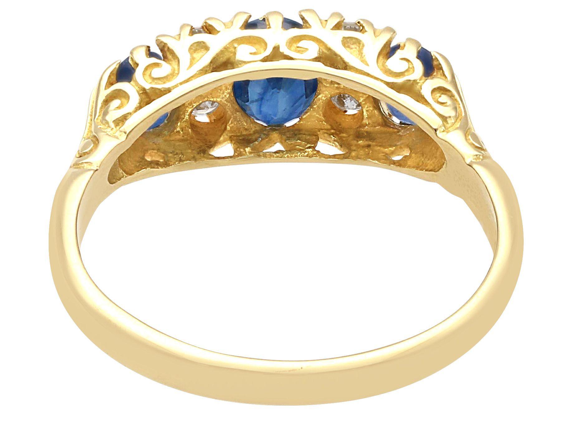 Vintage 1.13 Carat Sapphire and Diamond 18k Yellow Gold Three Stone Ring  In Excellent Condition In Jesmond, Newcastle Upon Tyne