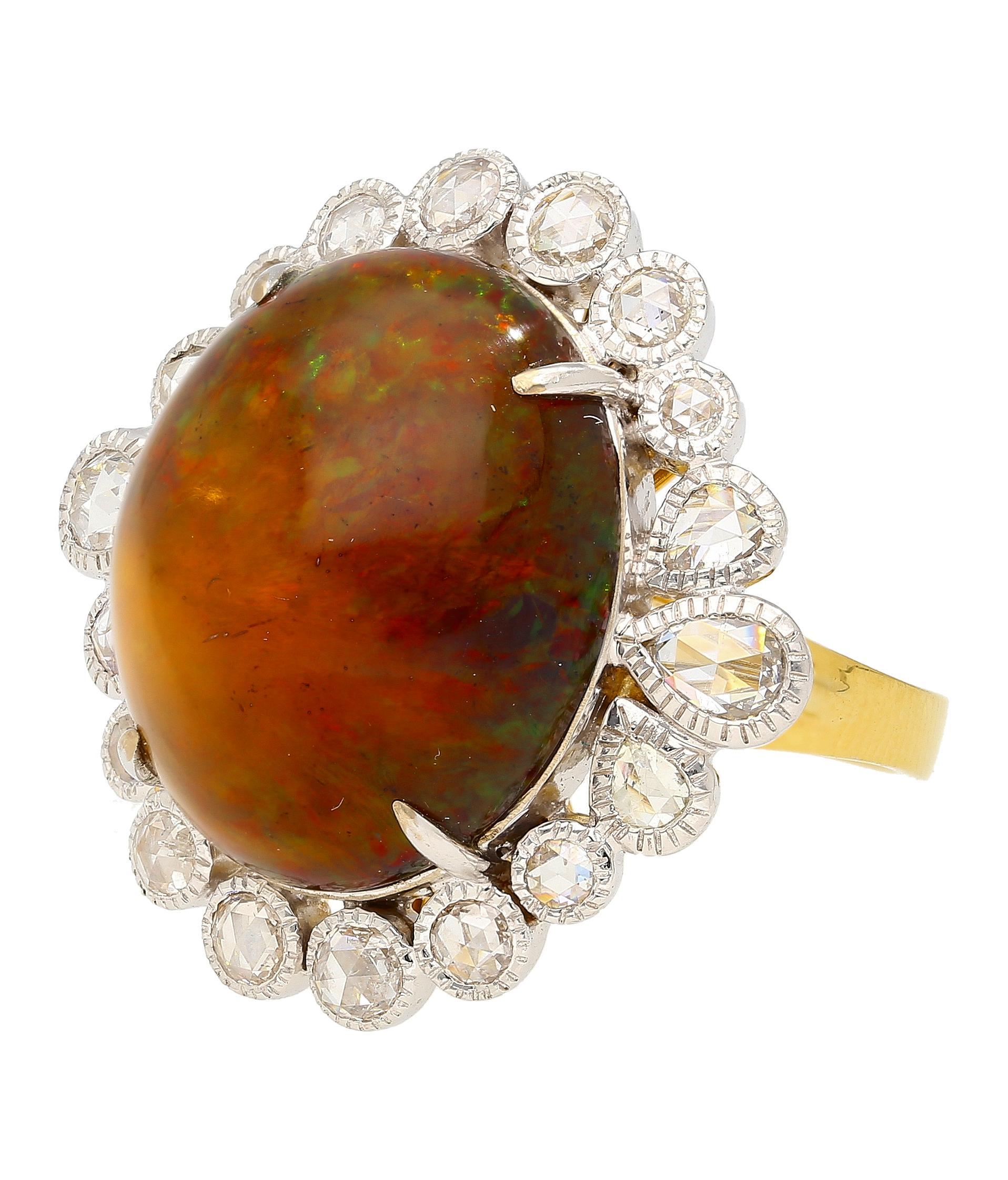Anillo halo vintage de ópalo y diamantes talla rosa de 11,36 quilates en oro de 18 quilates Art Decó en venta