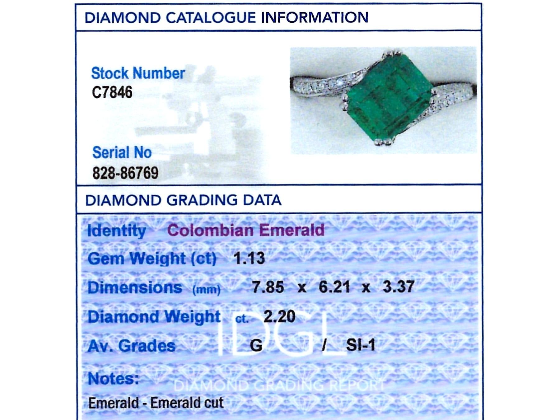 Platin-Twist-Kleidring mit 1,13 Karat Smaragd und 2,20 Karat Diamant, um 1990 im Angebot 4