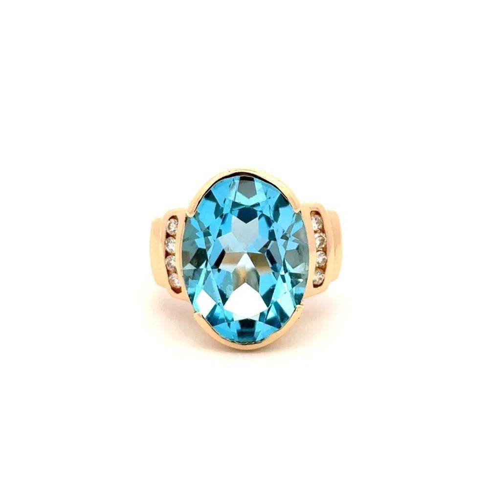 Anillo de cóctel vintage de oro con topacio azul ovalado y diamantes de 11,49 quilates Corte oval en venta
