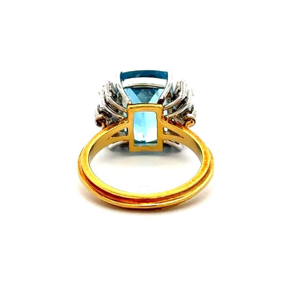 Women's Vintage 11.50 Carat Emerald Cut Aquamarine and Diamond Gold Ring For Sale