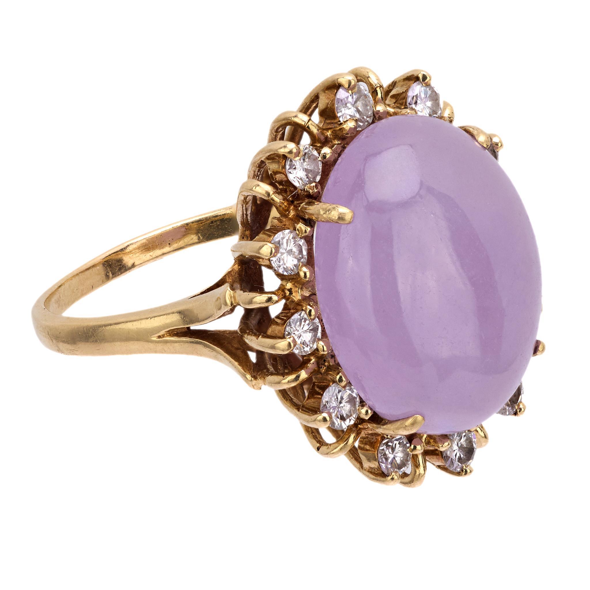 Taille cabochon Bague à grappes vintage en or jaune 14 carats, diamants et jade lavande de 11,50 carats