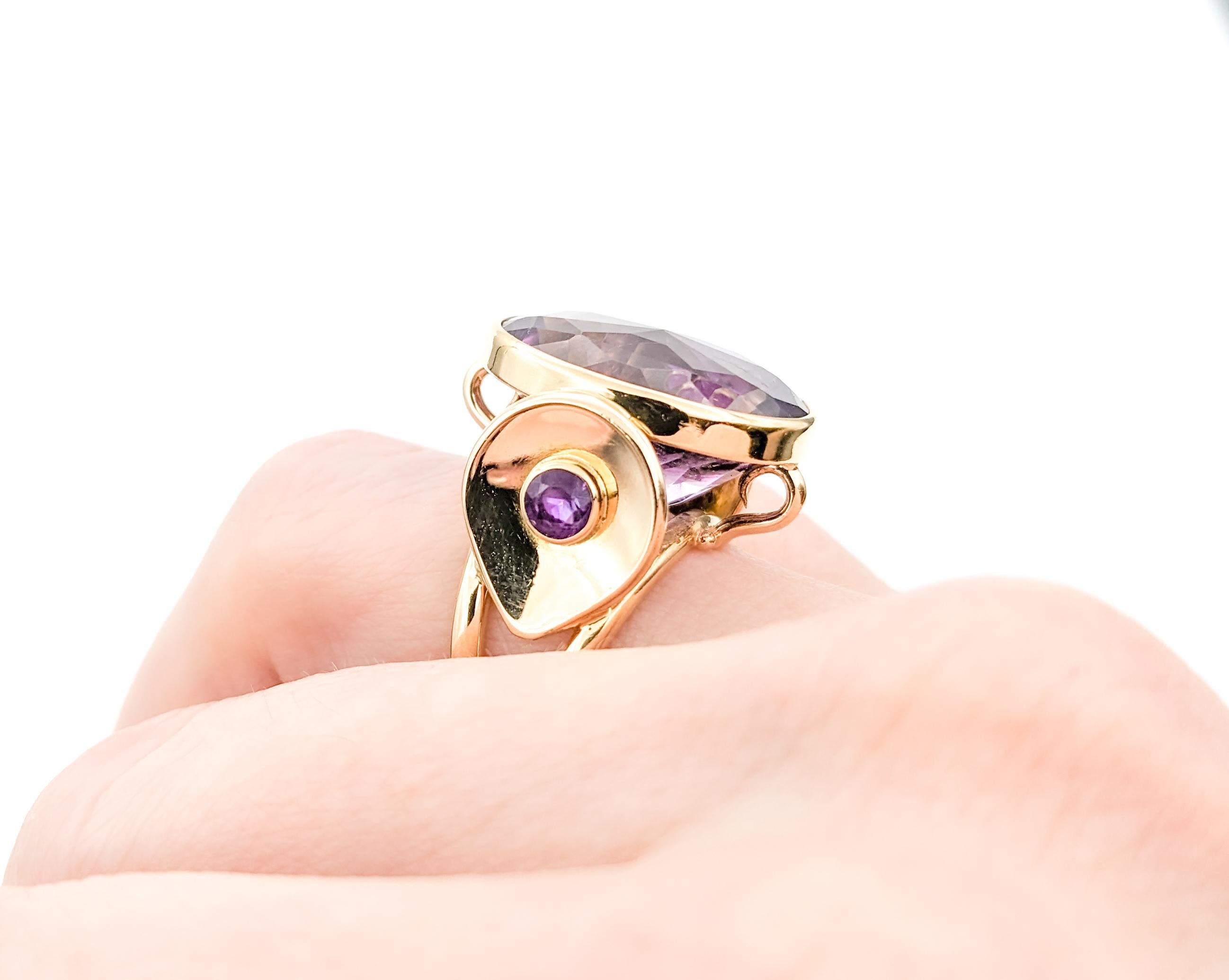 Modern Vintage 11.50ct Amethyst Ring In Yellow Gold For Sale