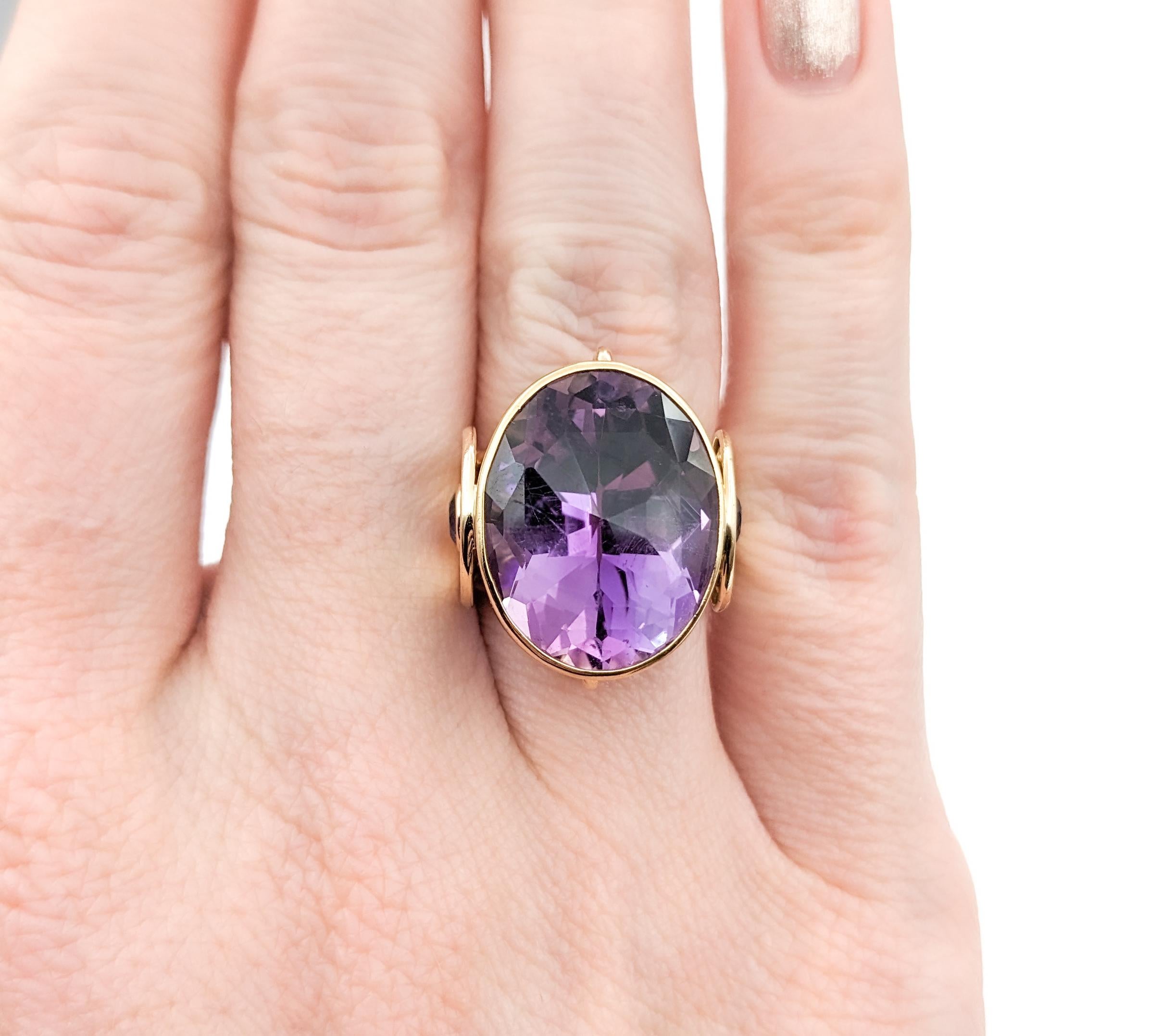 Vintage 11.50ct Amethyst Ring In Yellow Gold In Excellent Condition For Sale In Bloomington, MN