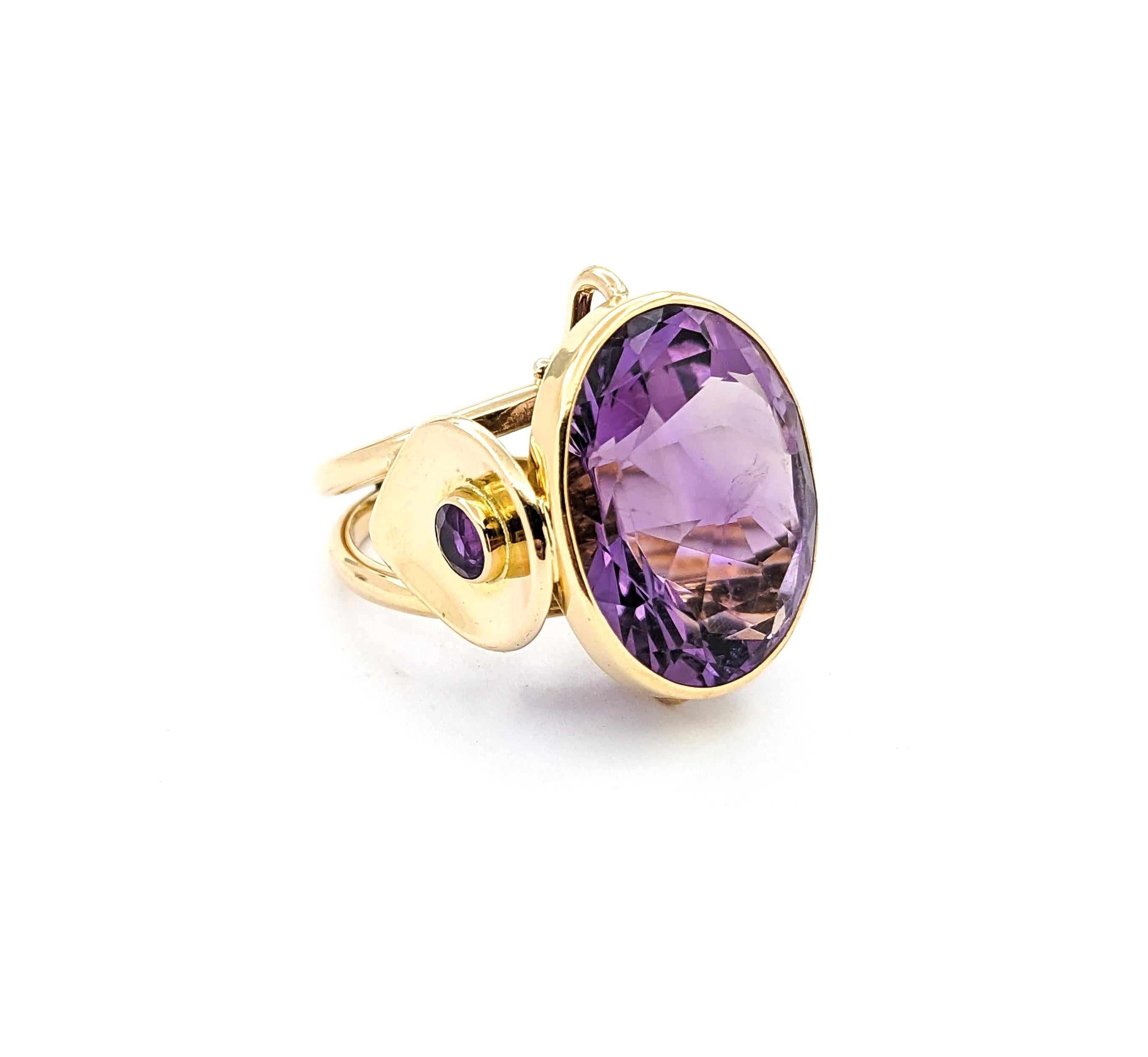Vintage 11.50ct Amethyst Ring In Yellow Gold For Sale 1