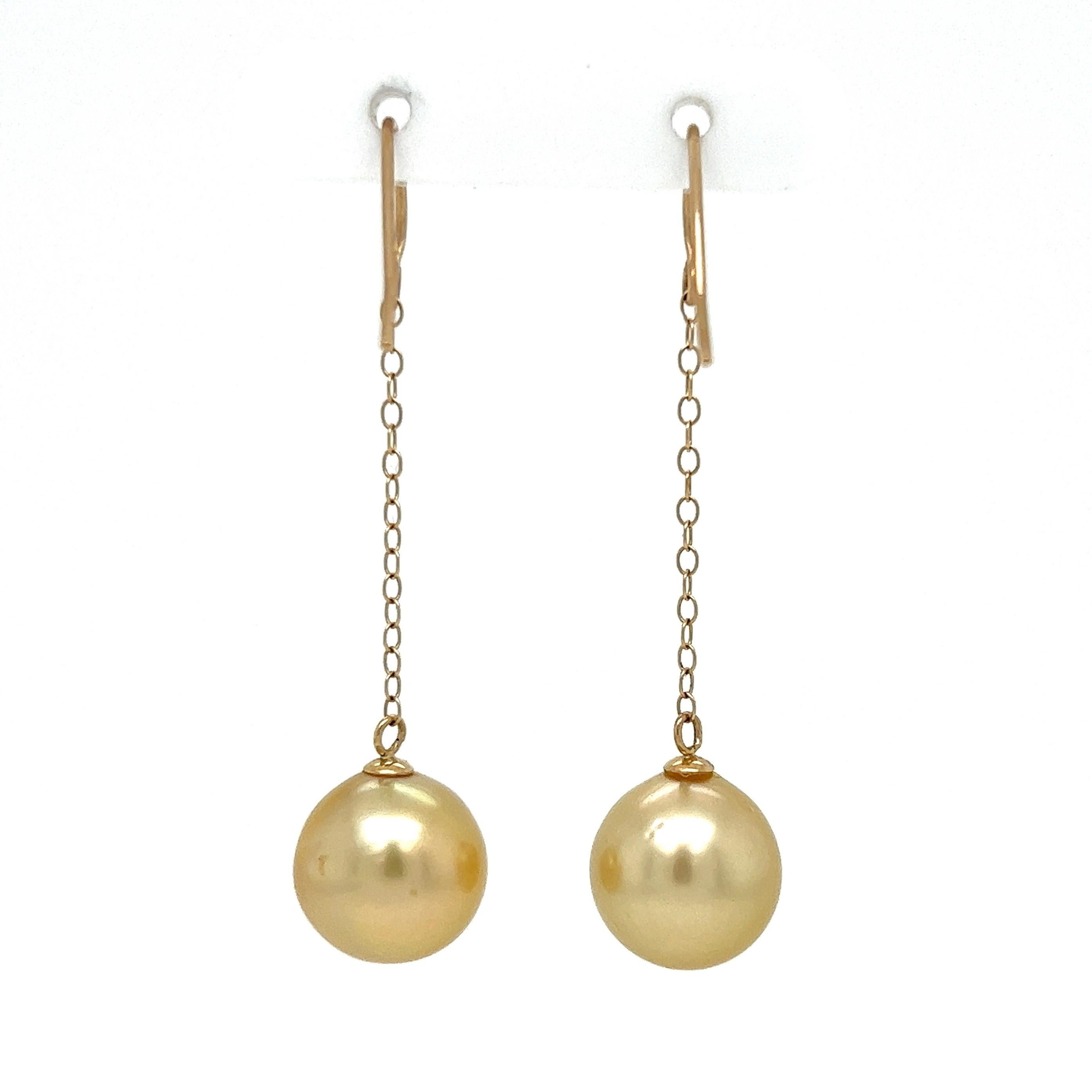 Vintage 11.5mm Golden South Sea Pearl Gold Drop Earrings In Excellent Condition For Sale In Montreal, QC