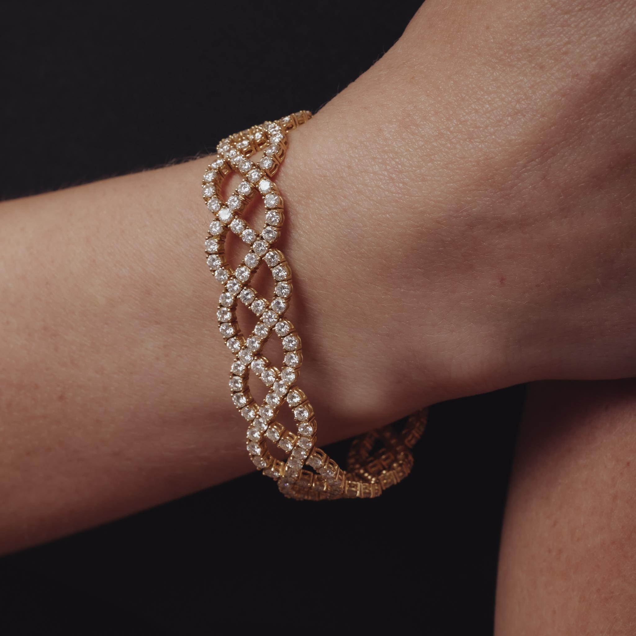 Vintage 11.60 carat diamant 18k or jaune bracelet tressé Pour femmes en vente