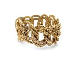 Vintage 117.50 Grams Textured 18 Karat Yellow Gold Link Bracelet