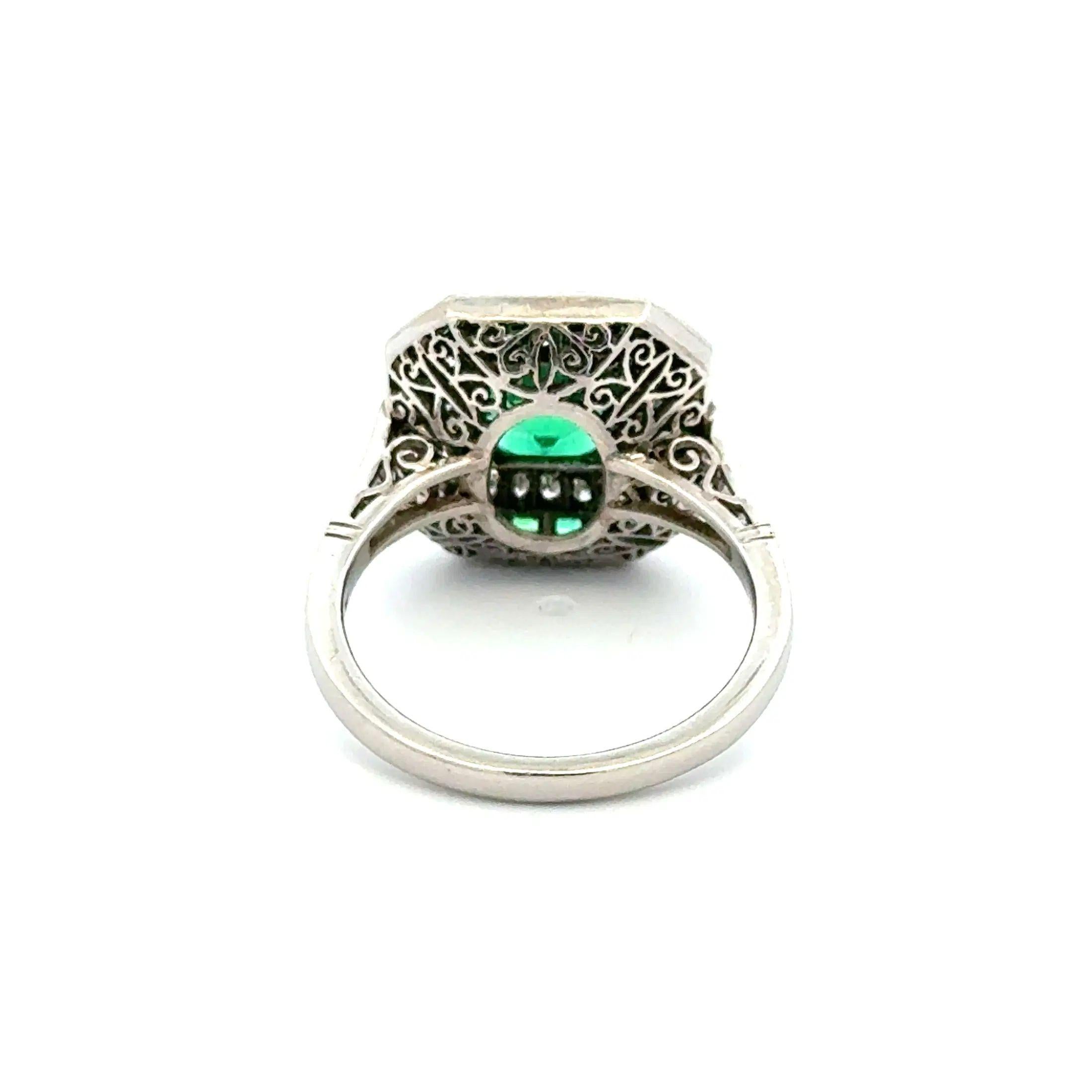 Vintage 1,18 Karat brasilianischer Smaragd GIA und Diamant Platin Statement Ring im Zustand „Hervorragend“ im Angebot in Montreal, QC