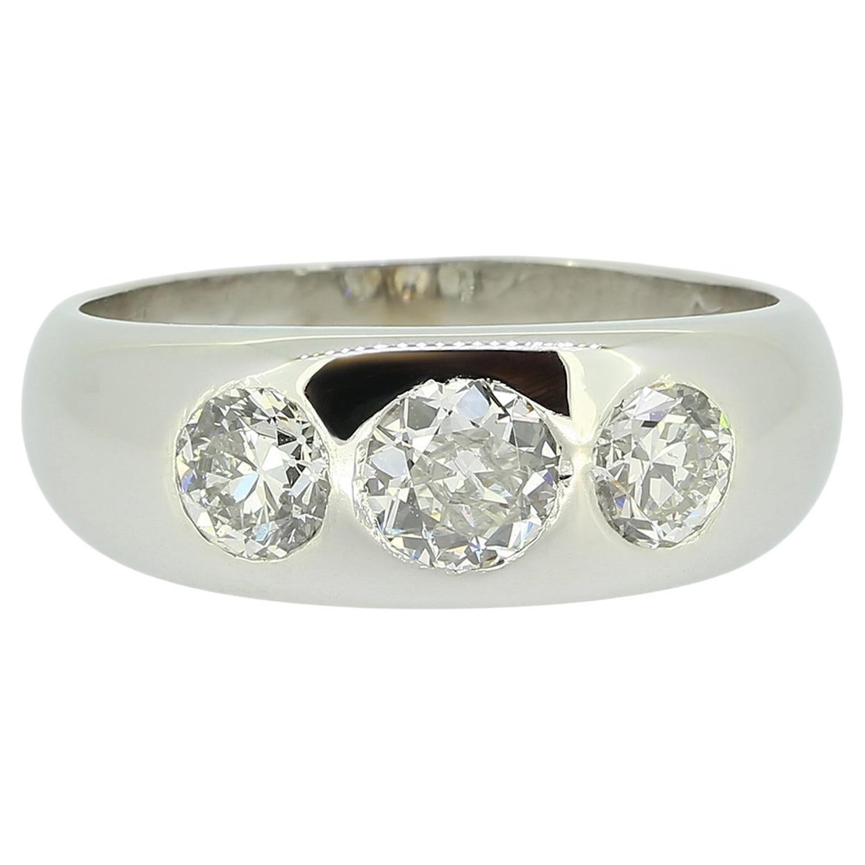 Vintage 1.18 Carat Diamond Three-Stone Ring For Sale