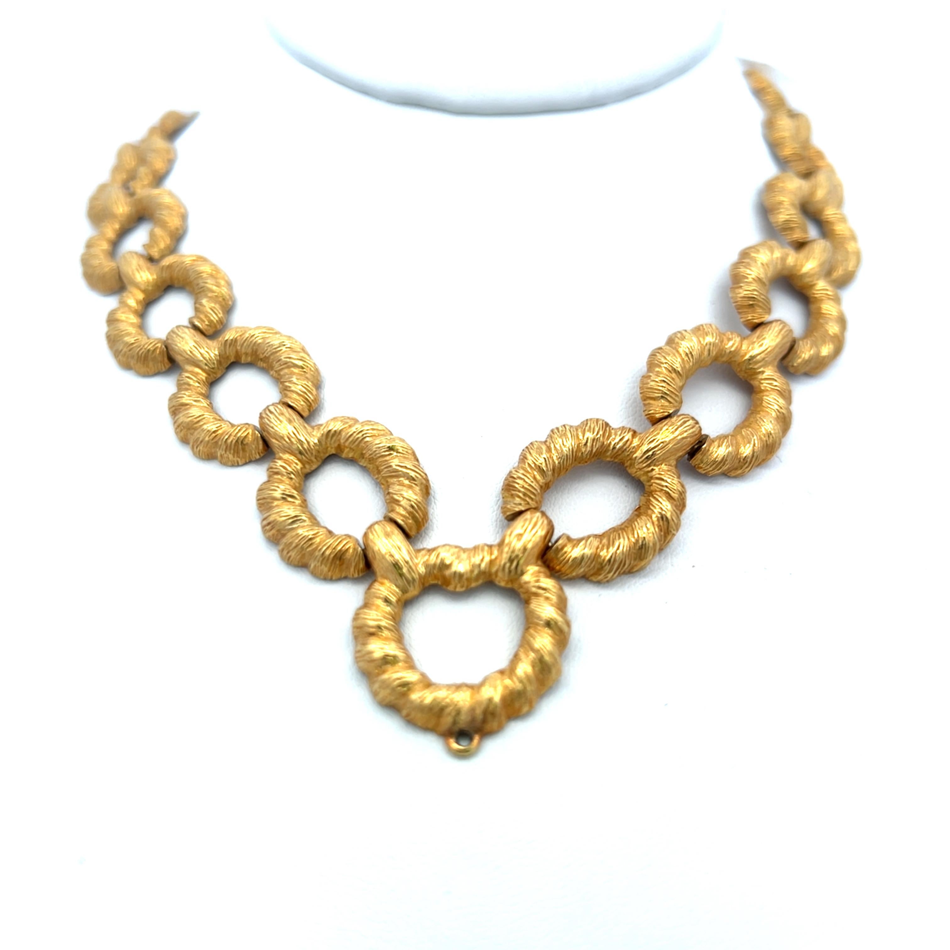 Collier à maillons vintage texturé en or jaune 18 carats 118,75 grammes en vente 1