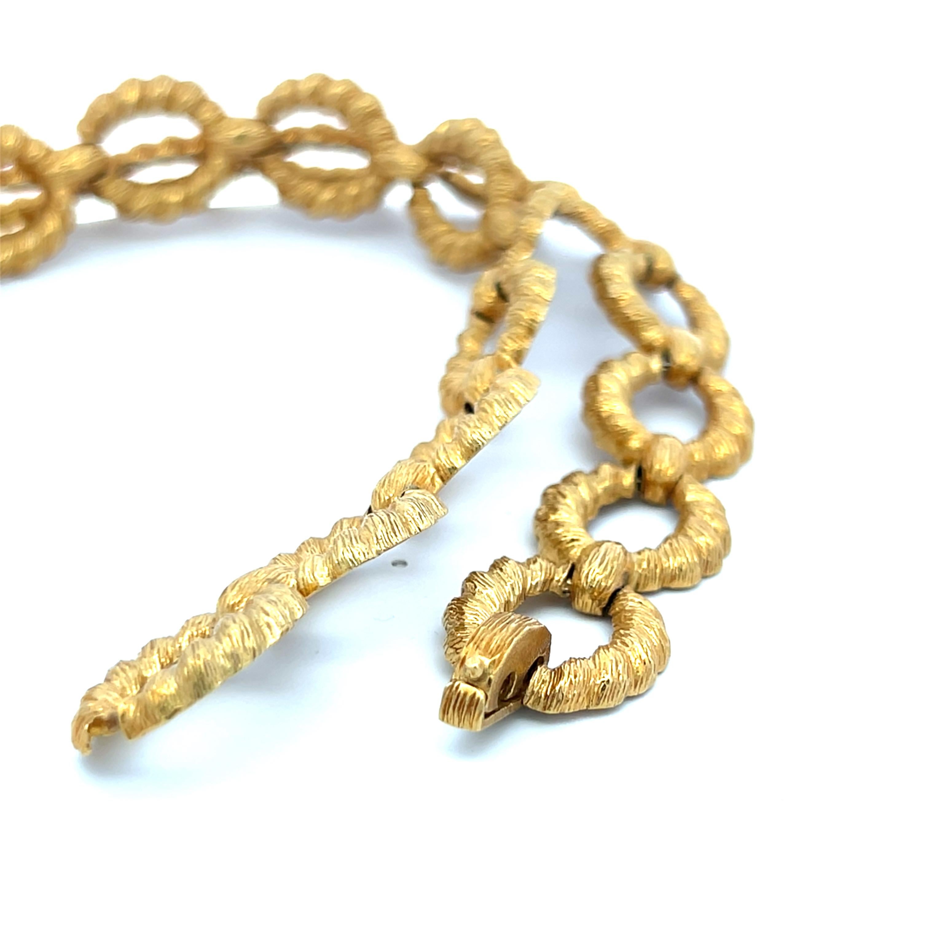 Collier à maillons vintage texturé en or jaune 18 carats 118,75 grammes en vente 3