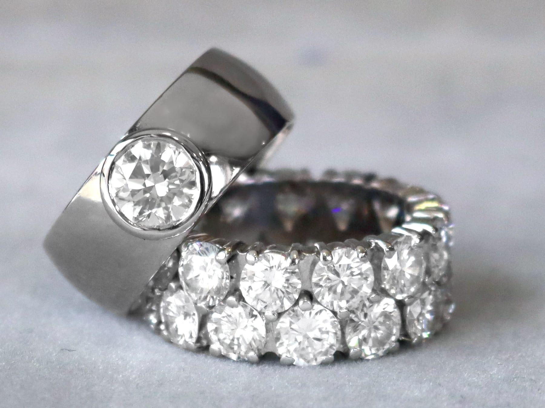 A stunning, fine, and impressive vintage 1.19 carat diamond and 14 karat white gold solitaire ring; part of our diverse collection of vintage diamond jewelry.

This stunning unisex vintage solitaire ring has been crafted in 14k white gold.

The