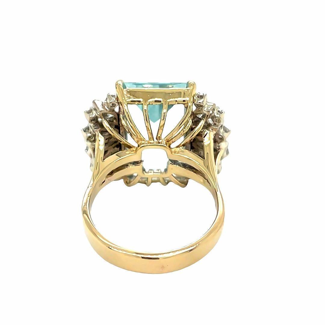 Vintage 12 Carat Blue Aquamarine and Diamond Cocktail Ring 14k Yellow Gold In Good Condition For Sale In beverly hills, CA