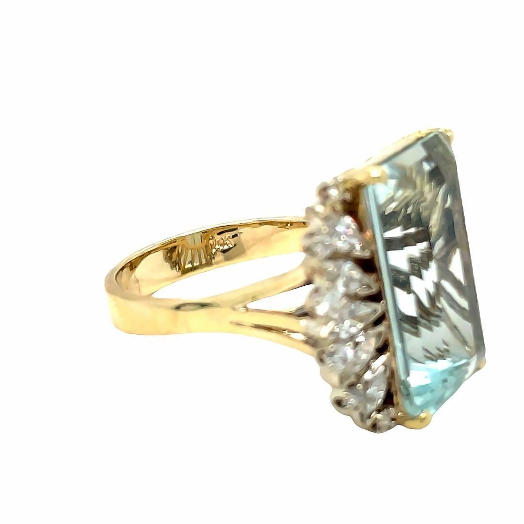 Vintage 12 Carat Blue Aquamarine and Diamond Cocktail Ring 14k Yellow Gold For Sale 1