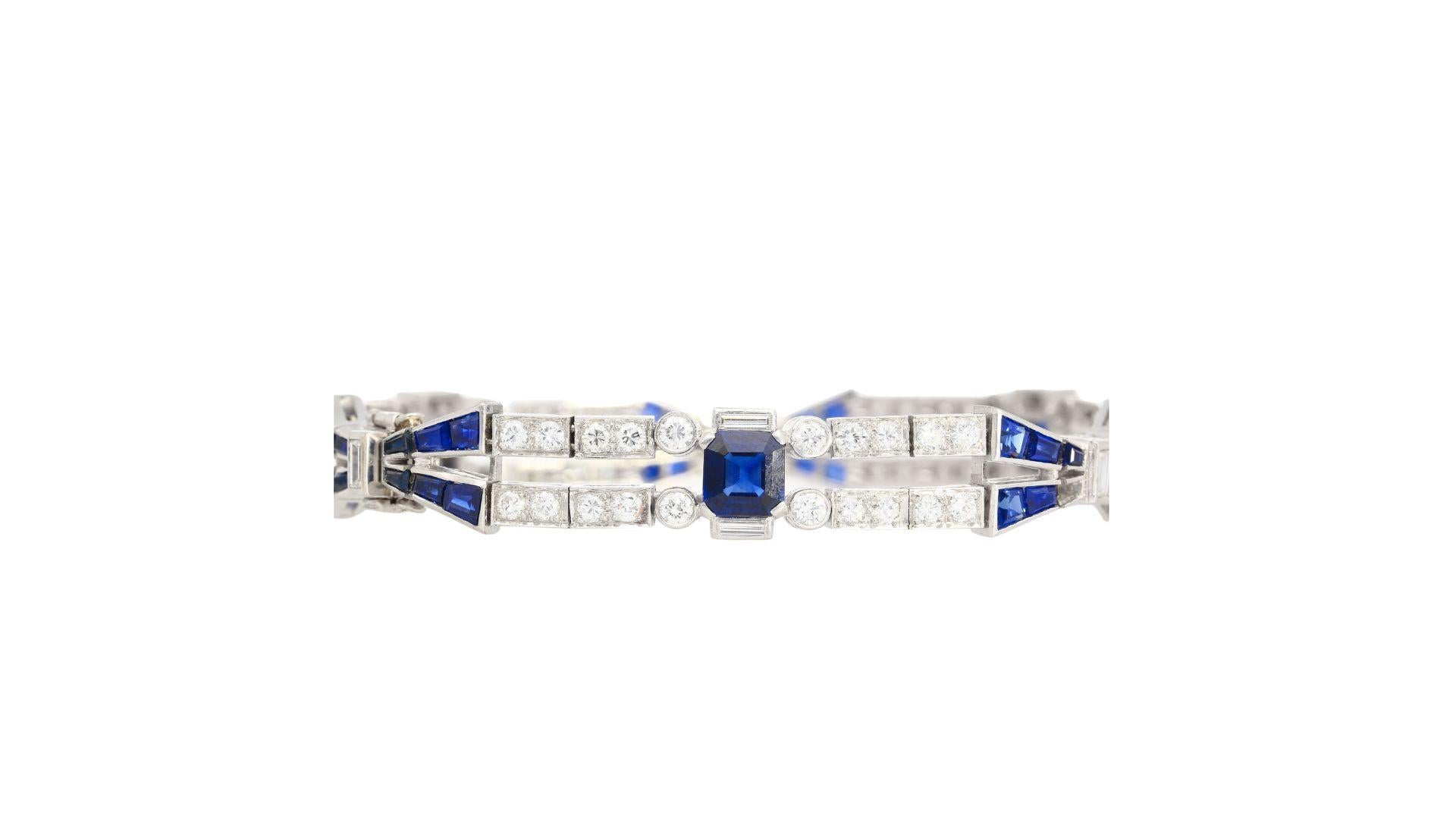 Vintage 12 Carat Blue Sapphire and Diamond Art Deco Open Bracelet in Platinum In Excellent Condition For Sale In Miami, FL