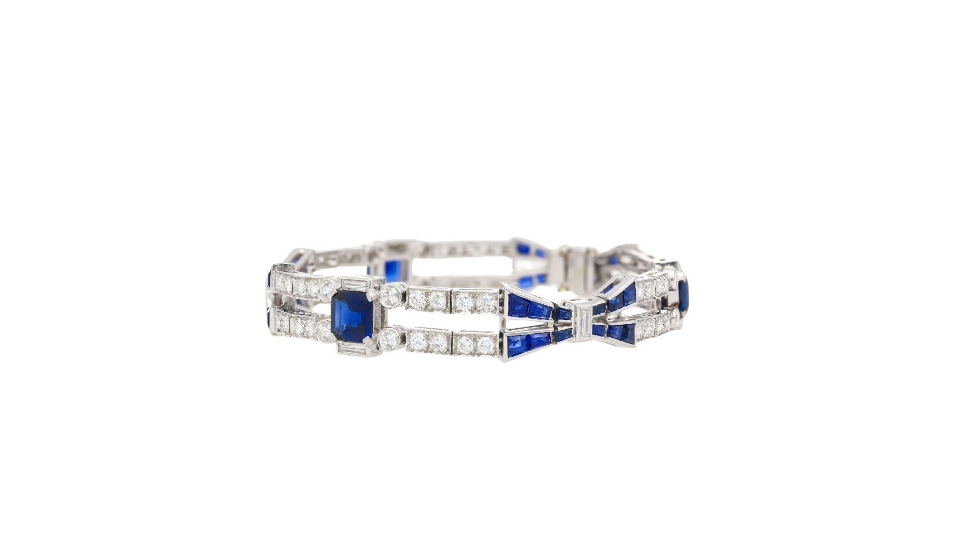 Women's or Men's Vintage 12 Carat Blue Sapphire and Diamond Art Deco Open Bracelet in Platinum For Sale