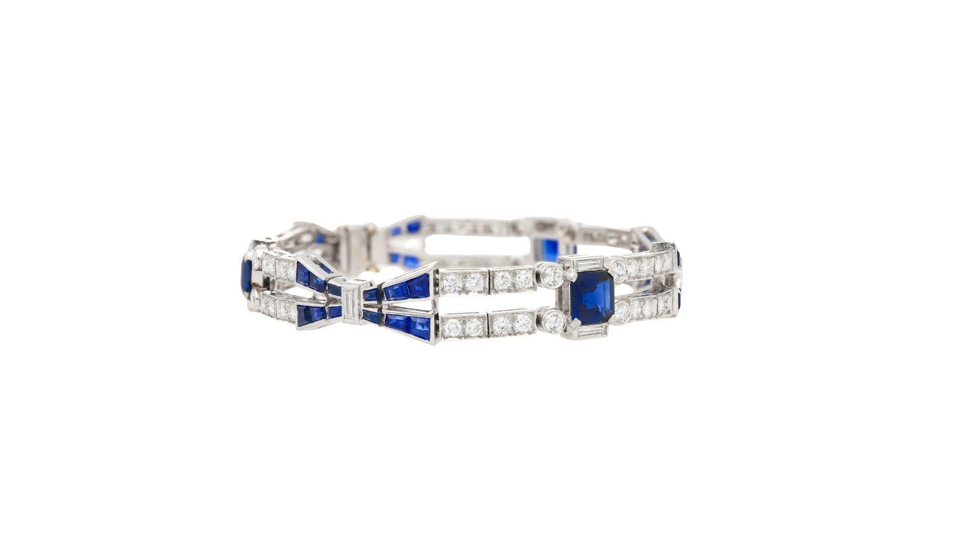 Vintage 12 Carat Blue Sapphire and Diamond Art Deco Open Bracelet in Platinum For Sale 2